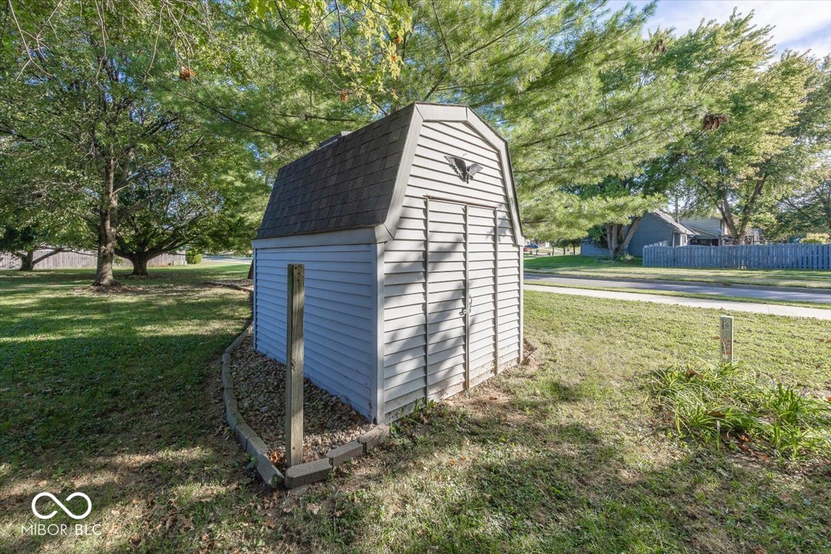 3411 Briar Ridge Way