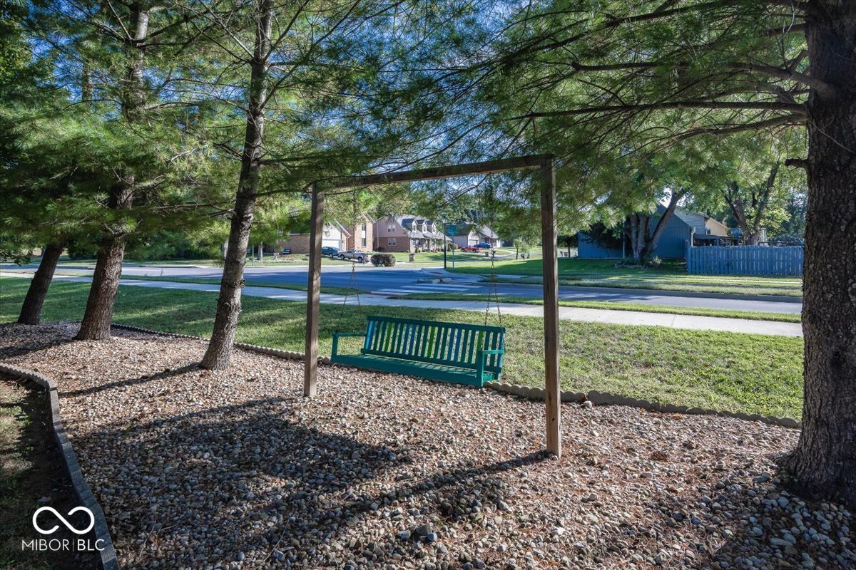 3411 Briar Ridge Way