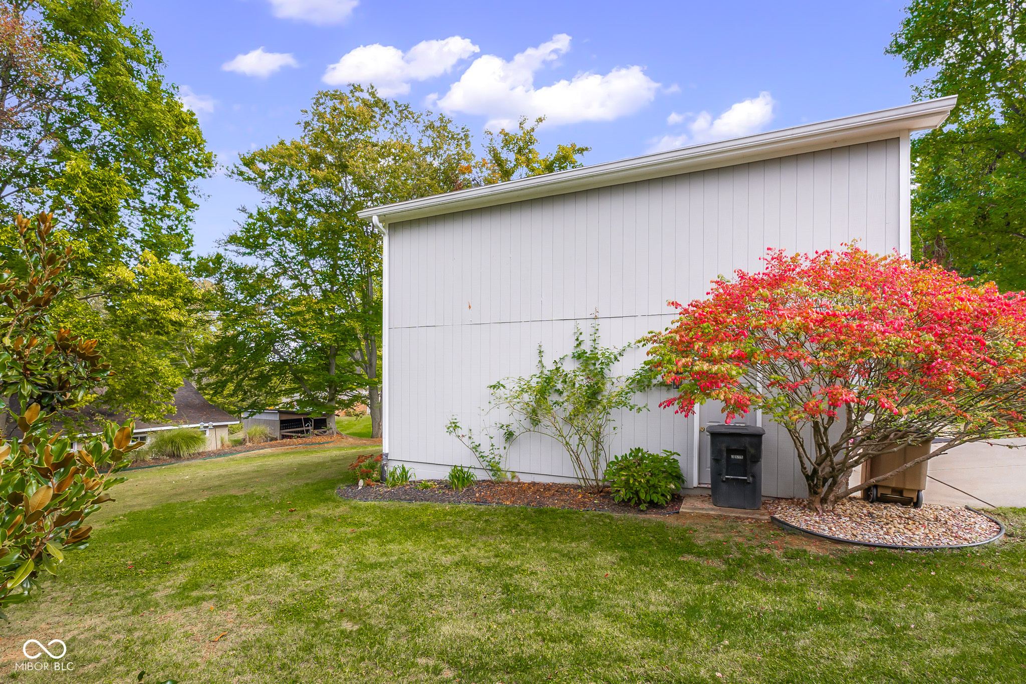 950 Countryside Lane