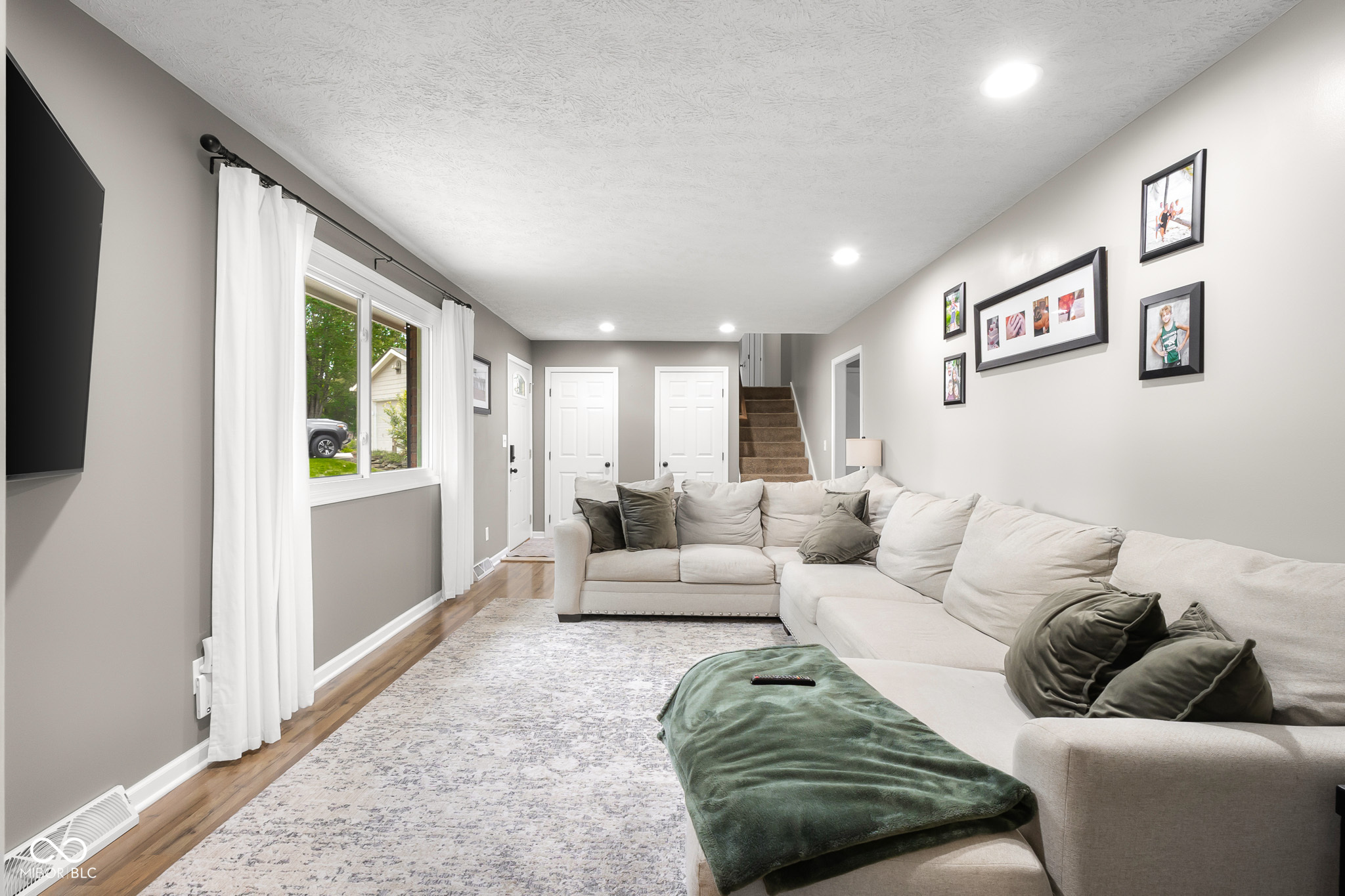 950 Countryside Lane
