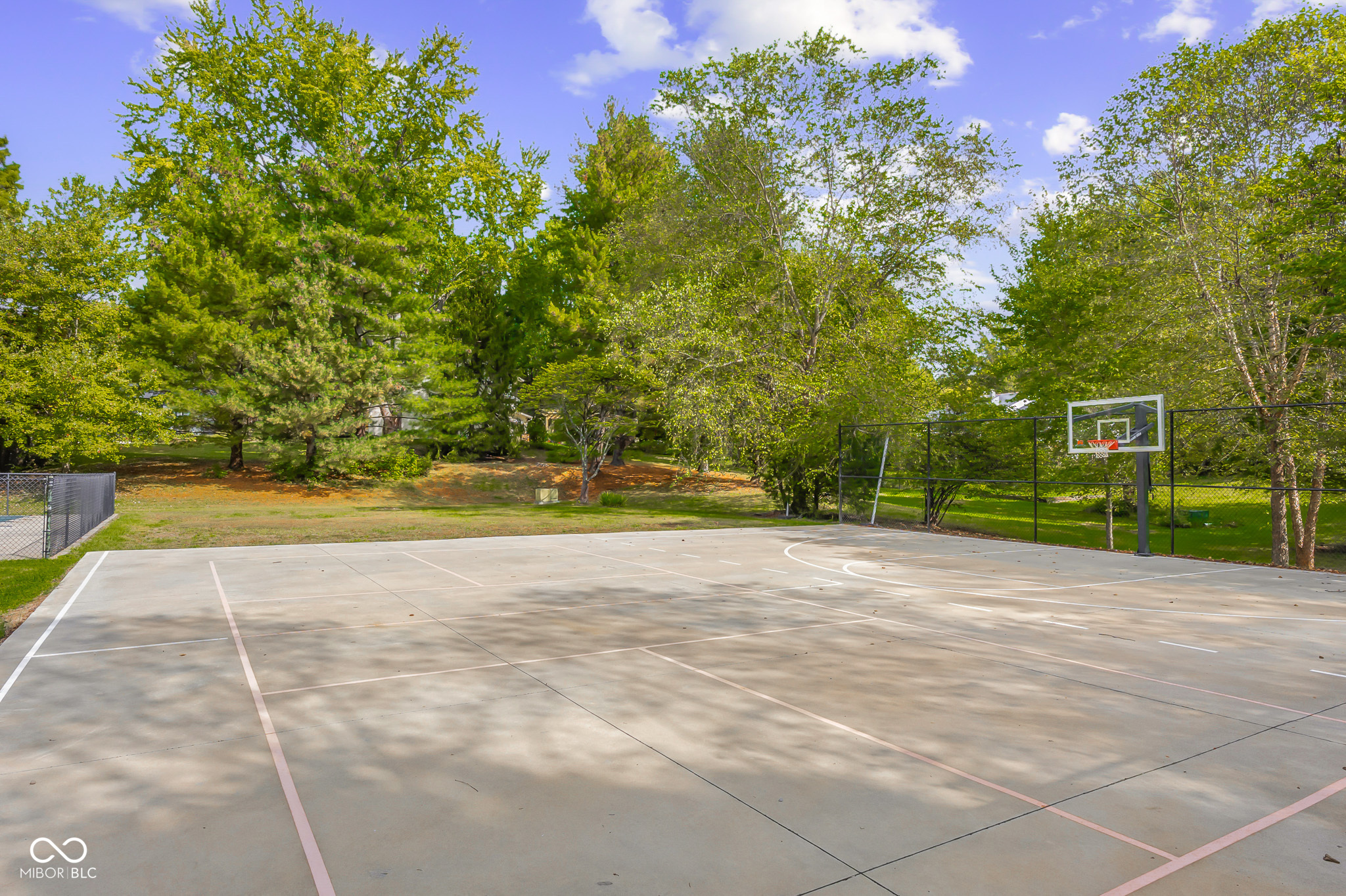 950 Countryside Lane