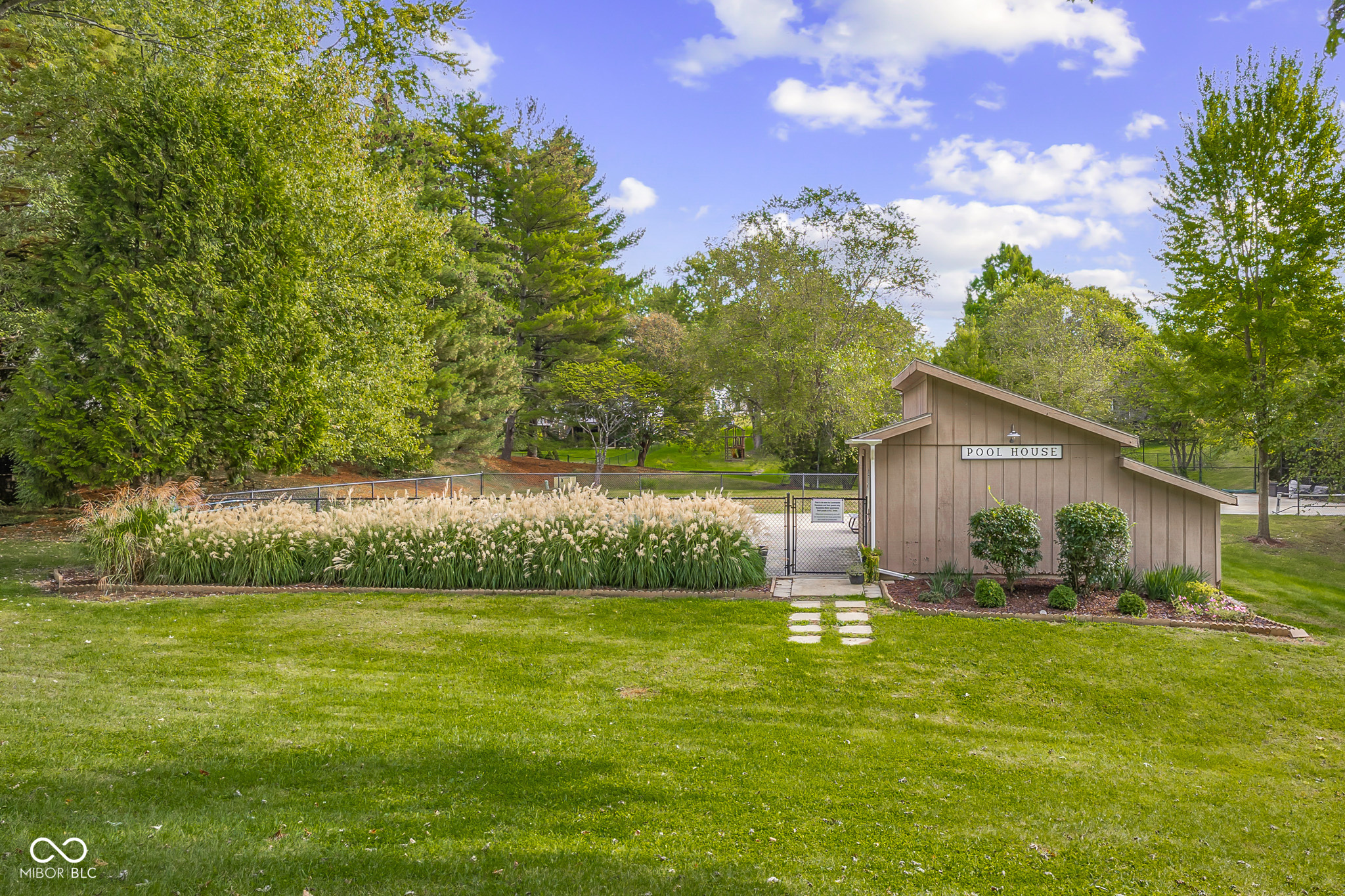 950 Countryside Lane