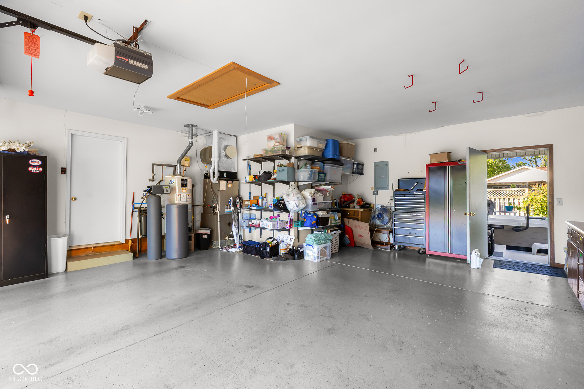 1050 Rocky Ford Drive