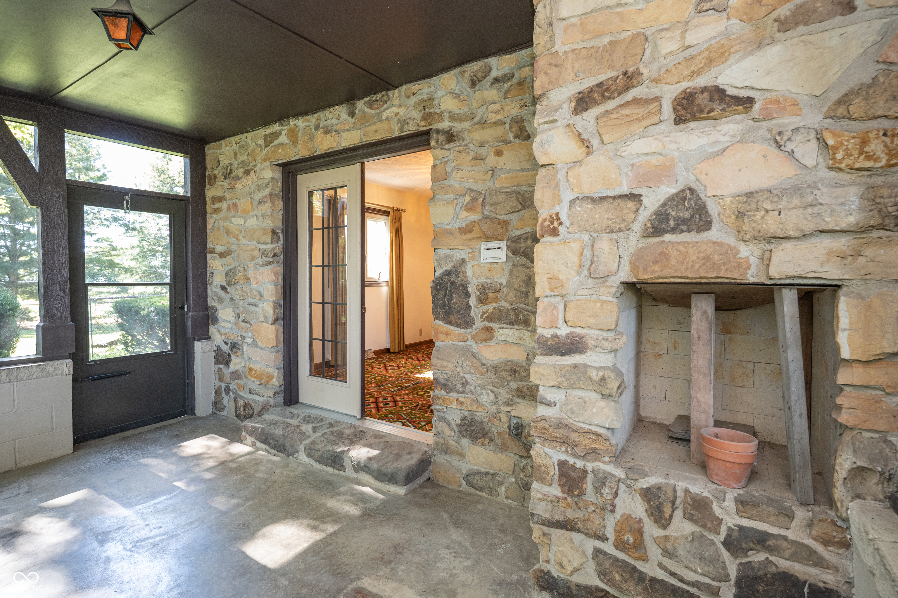 528 Robin Hood Drive