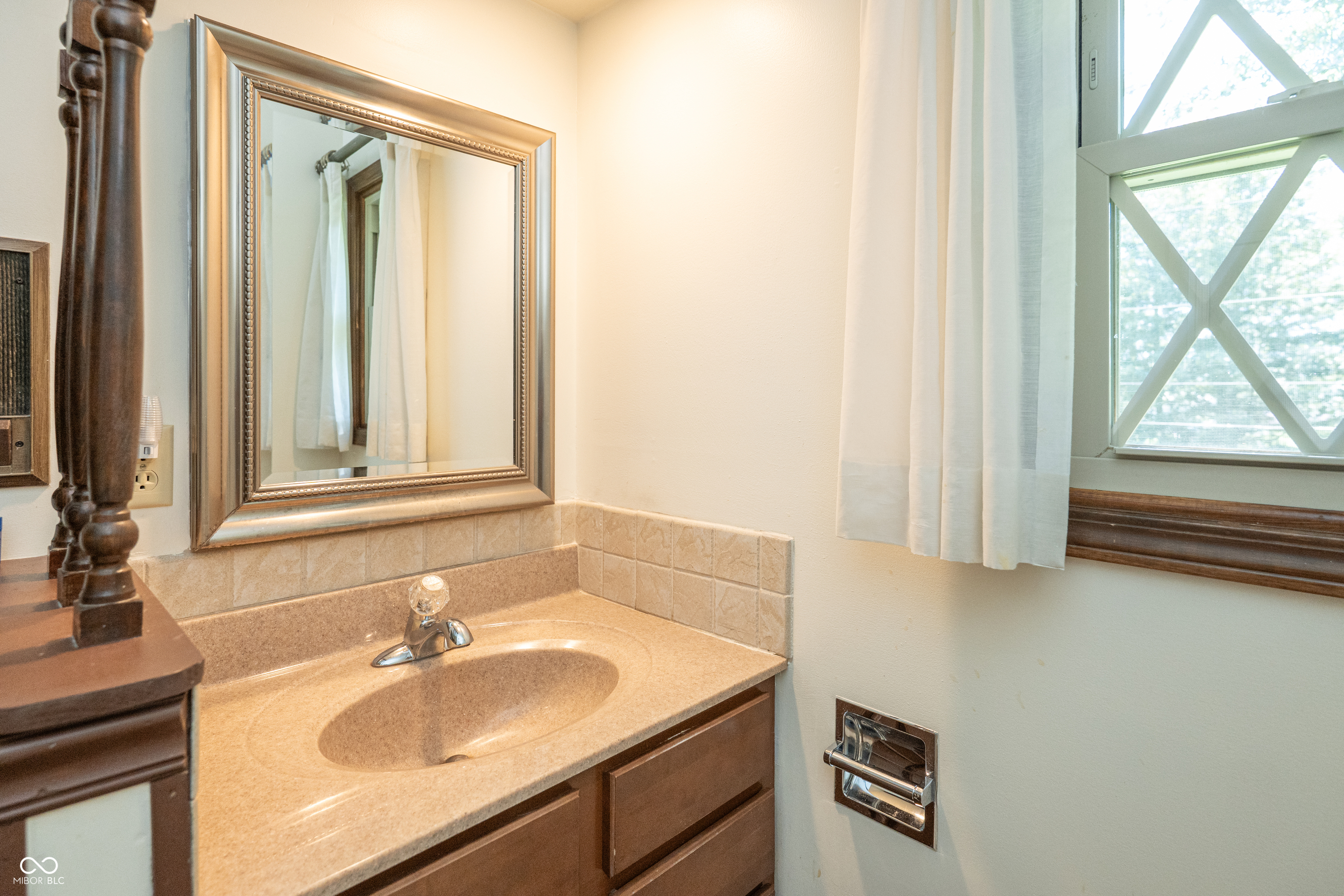 528 Robin Hood Drive