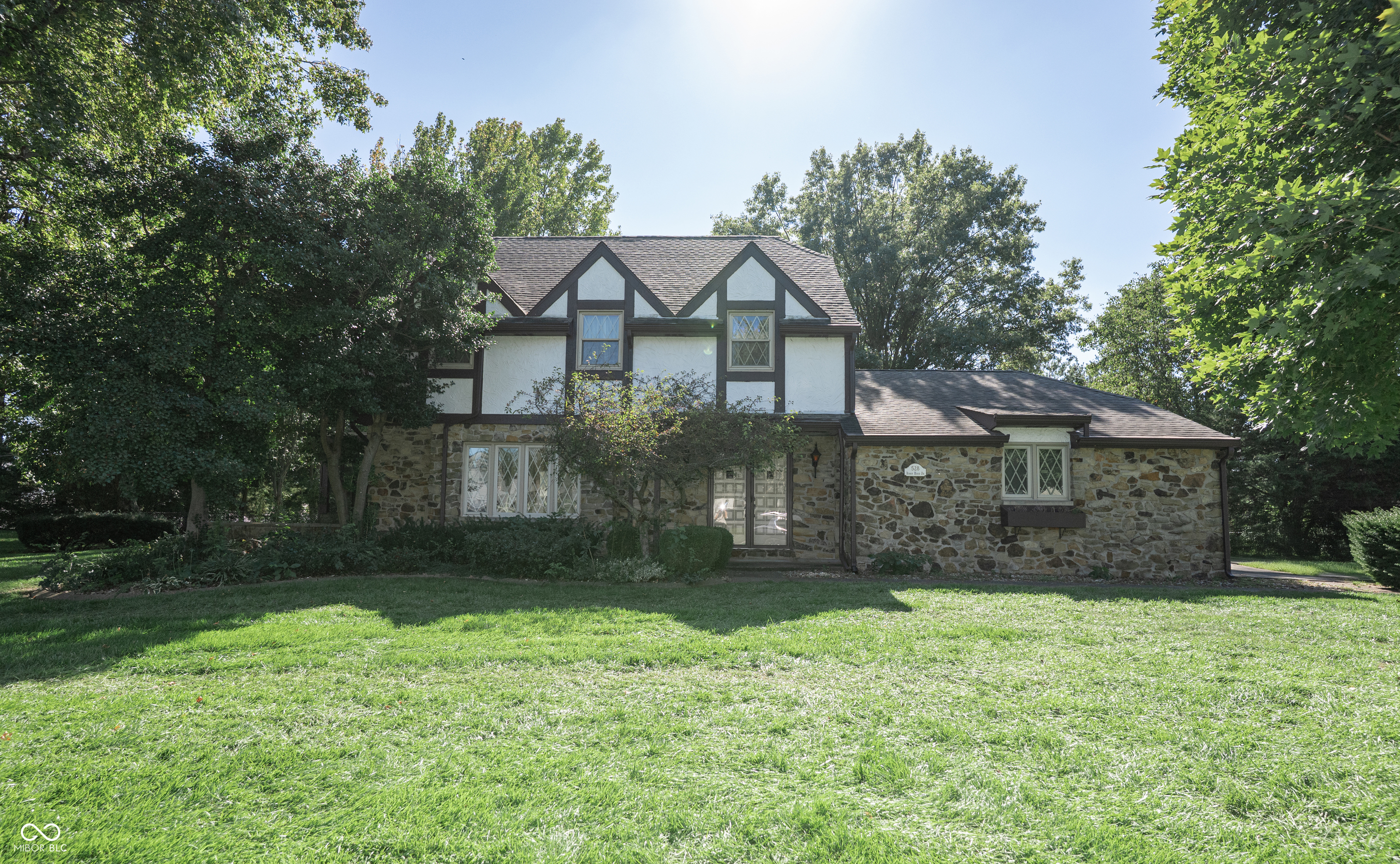 528 Robin Hood Drive