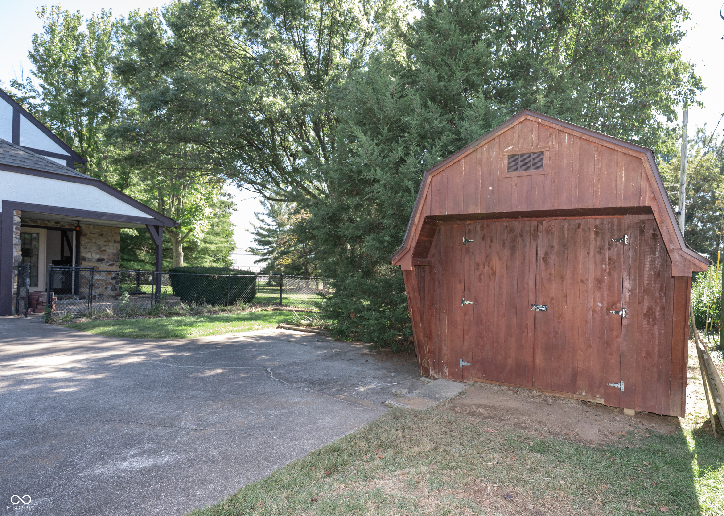 528 Robin Hood Drive