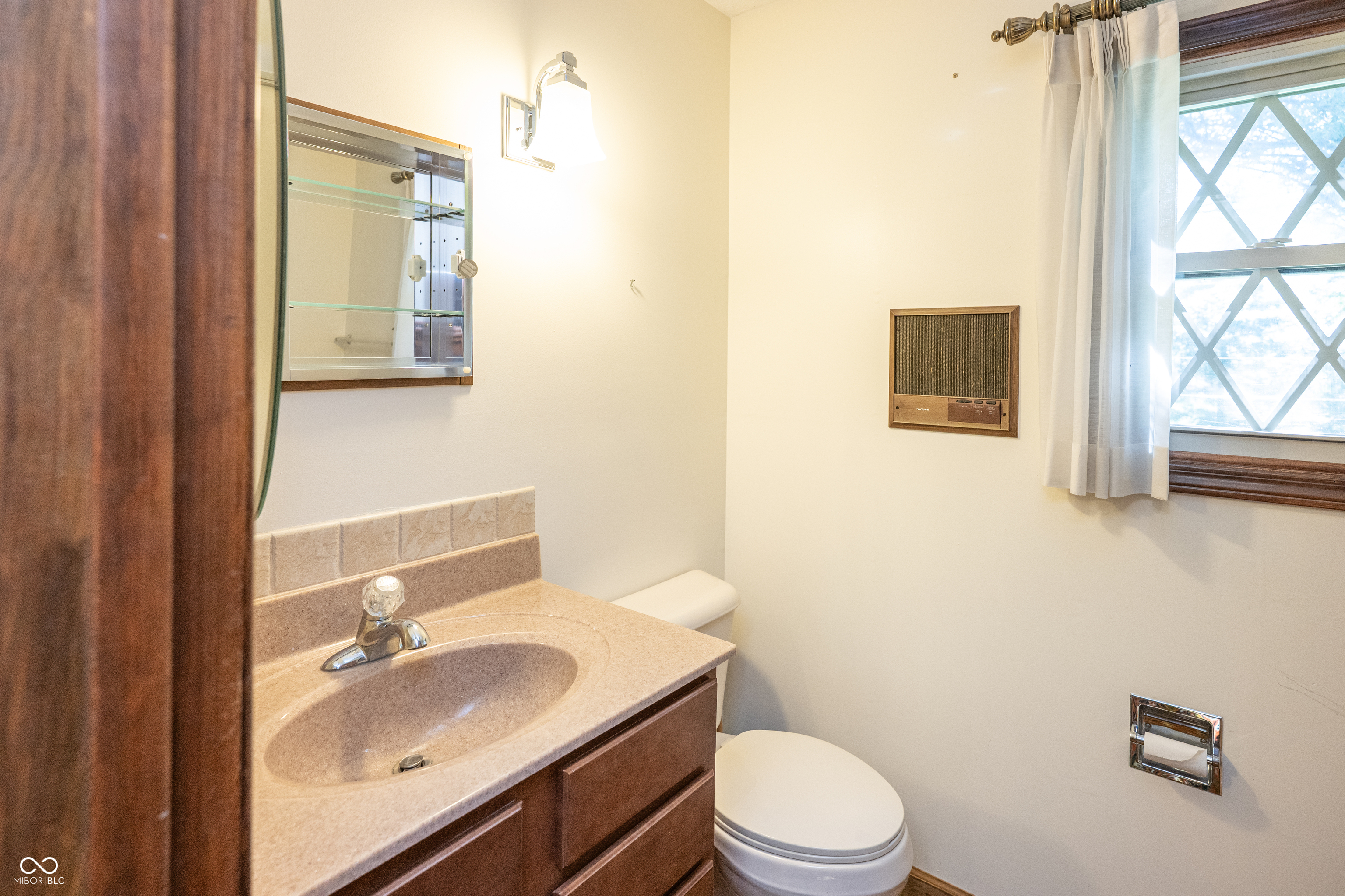 528 Robin Hood Drive