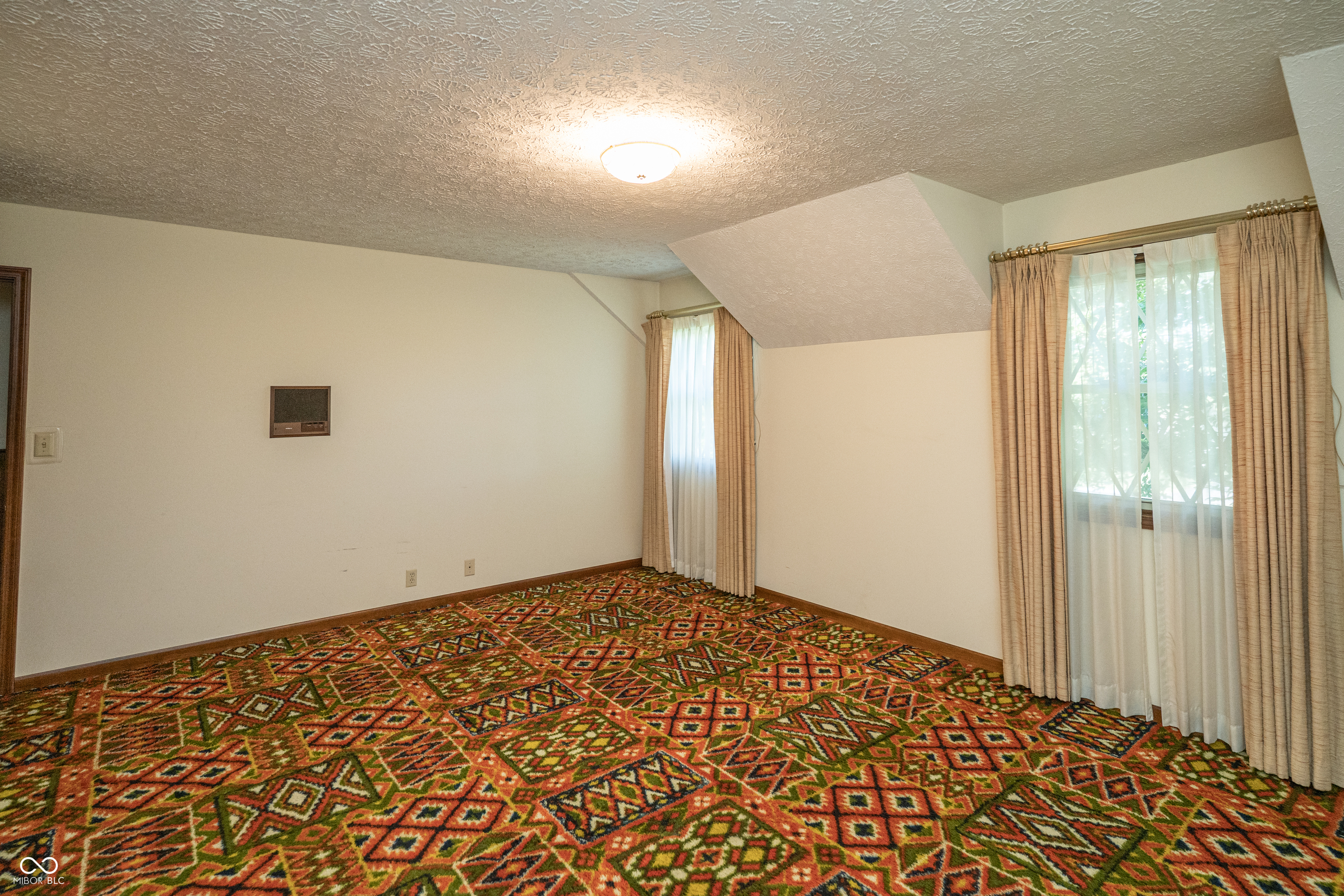 528 Robin Hood Drive