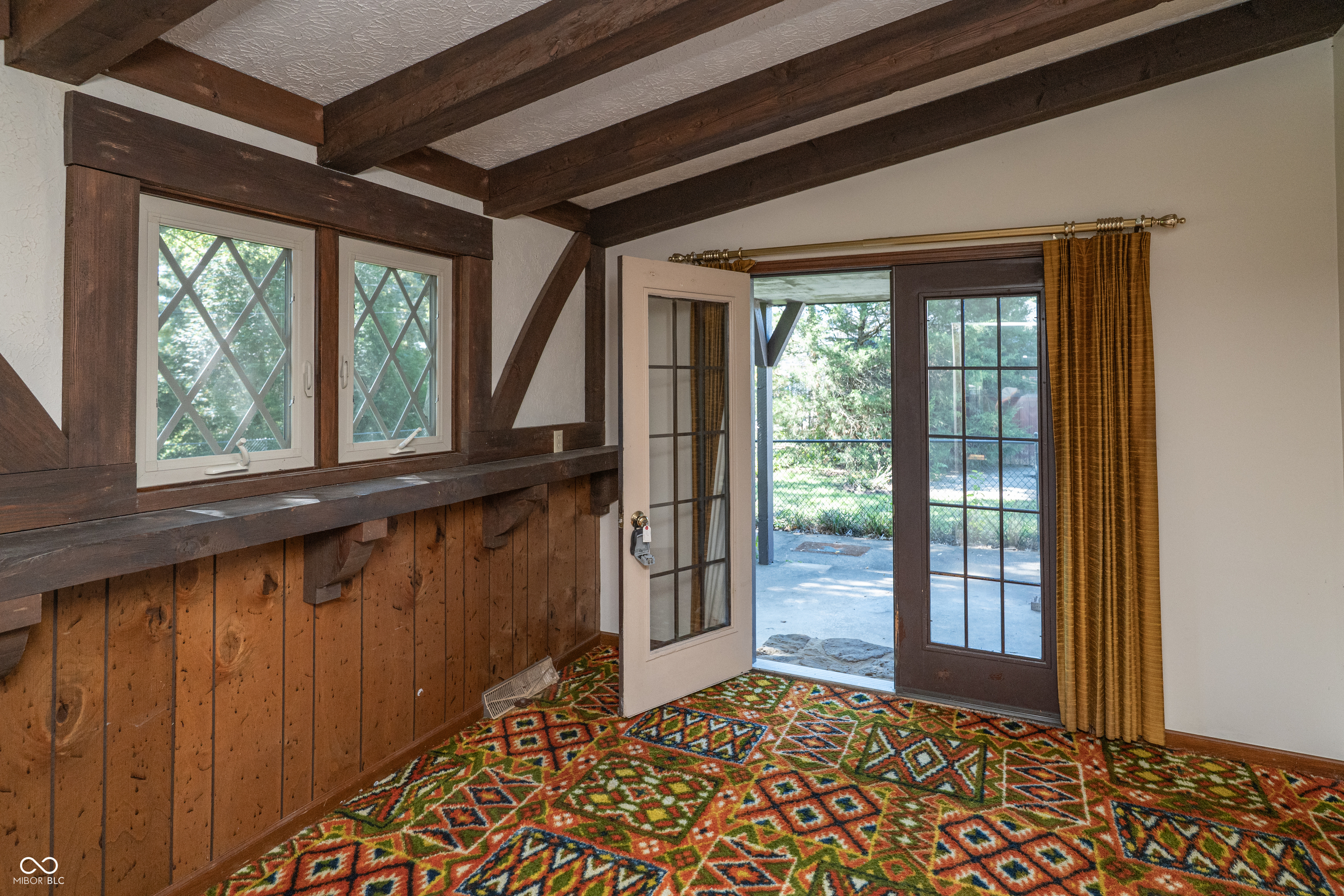 528 Robin Hood Drive