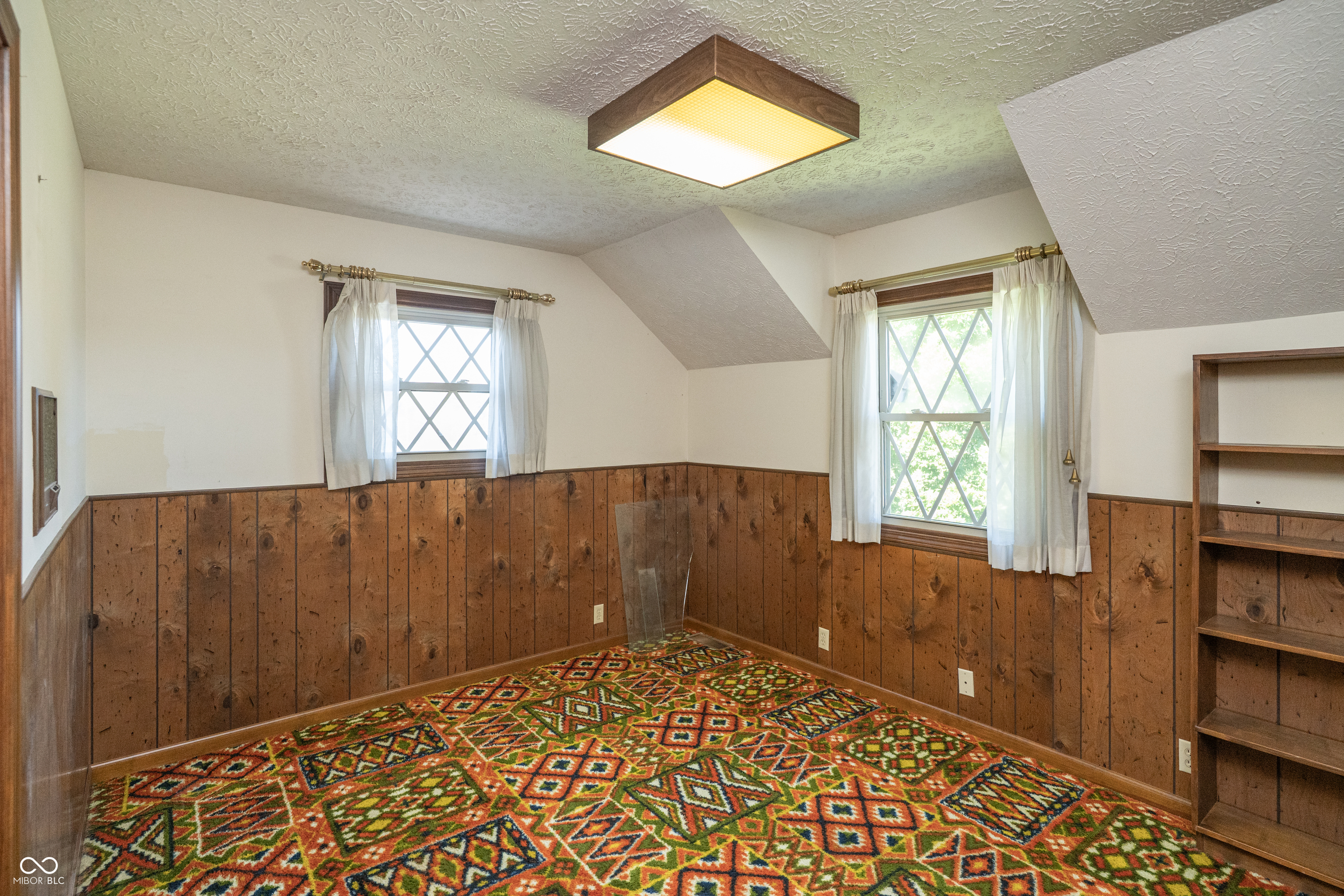 528 Robin Hood Drive