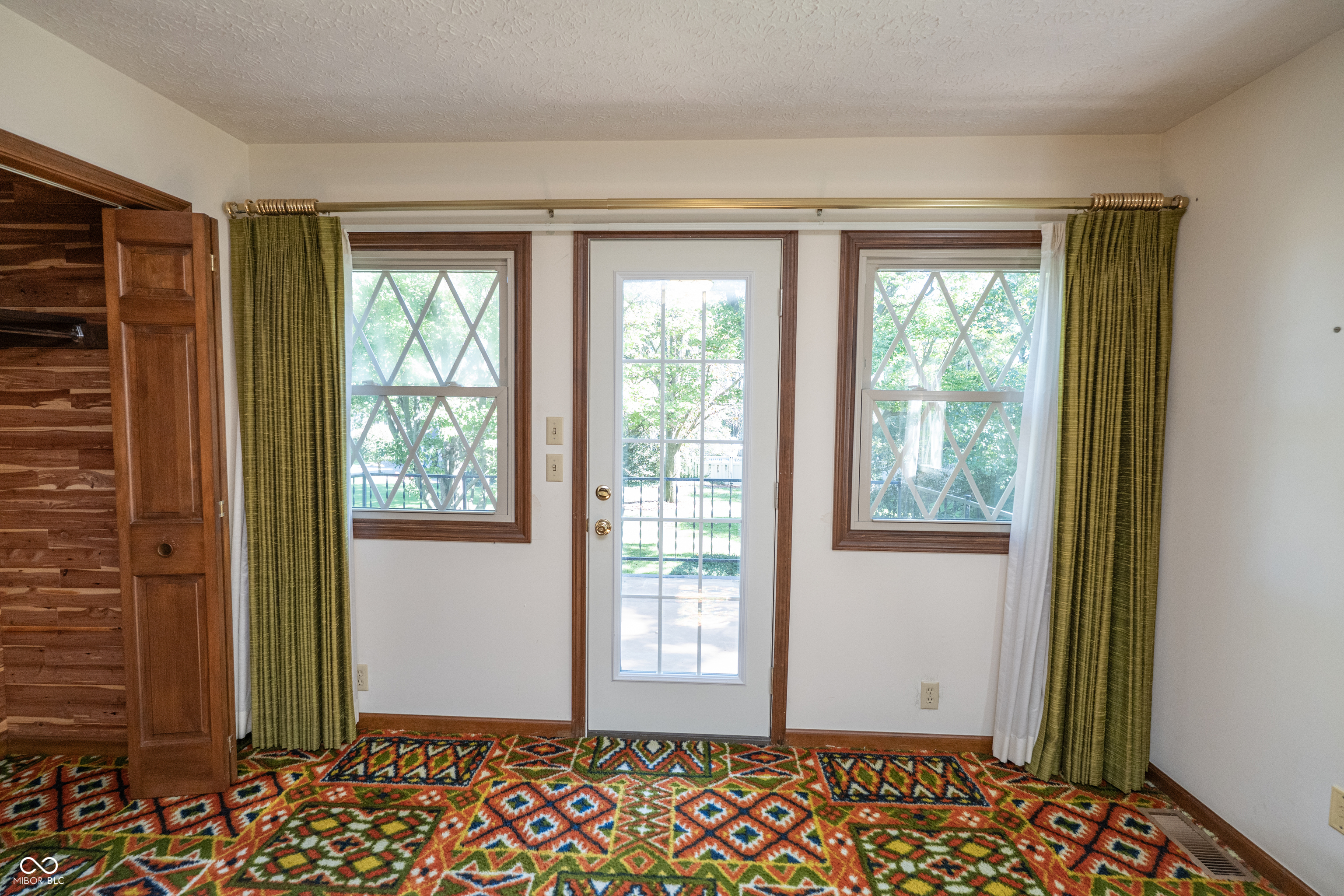 528 Robin Hood Drive