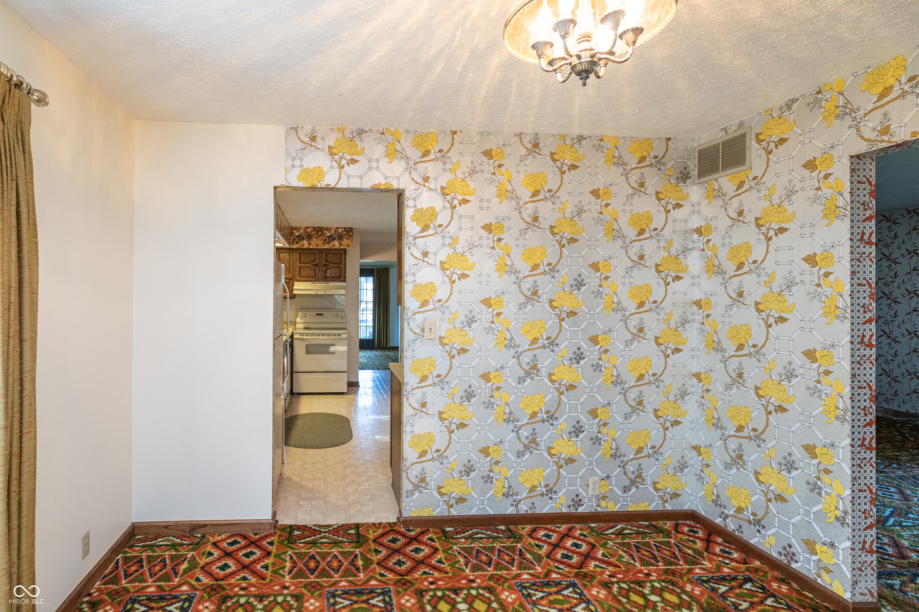 528 Robin Hood Drive