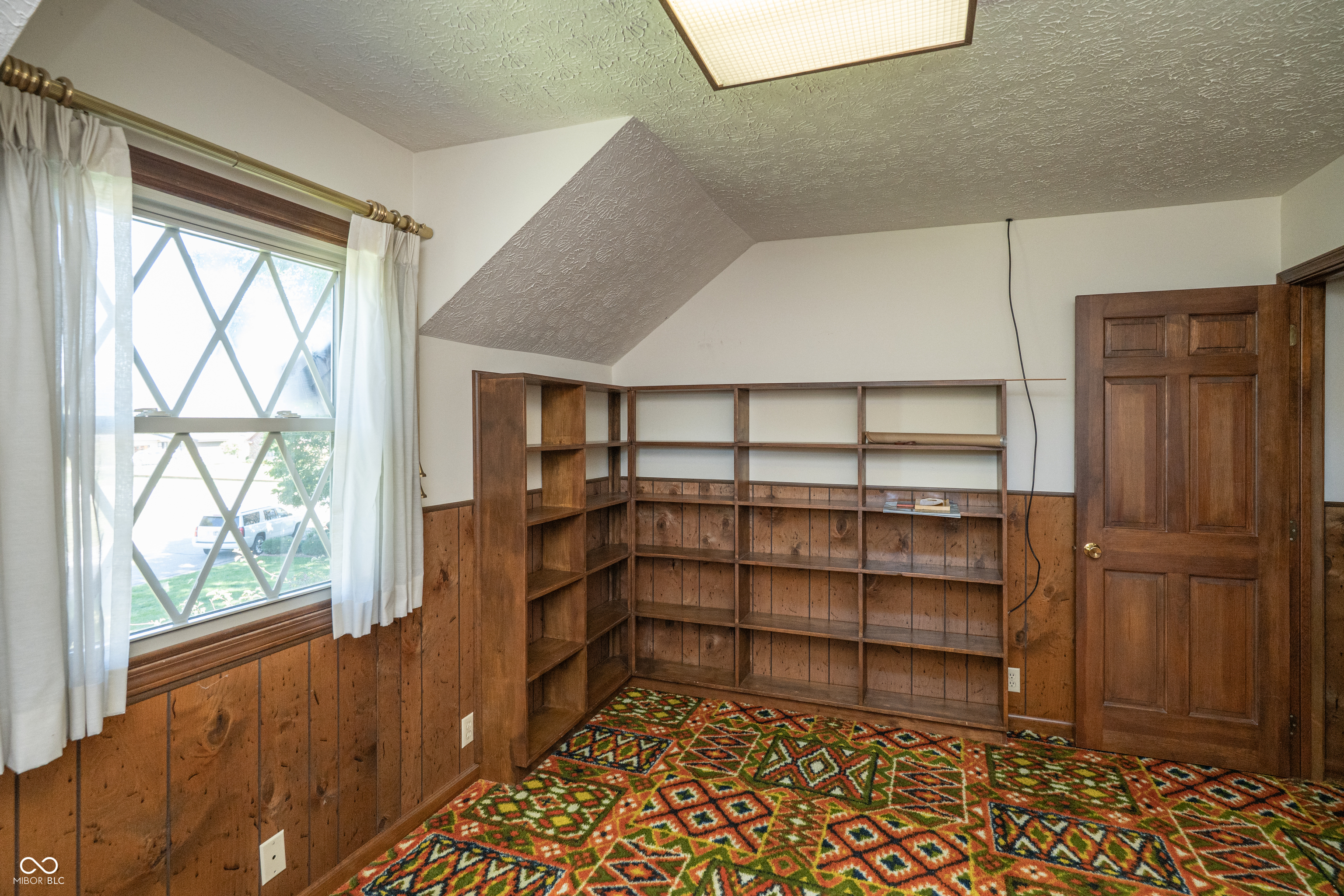 528 Robin Hood Drive