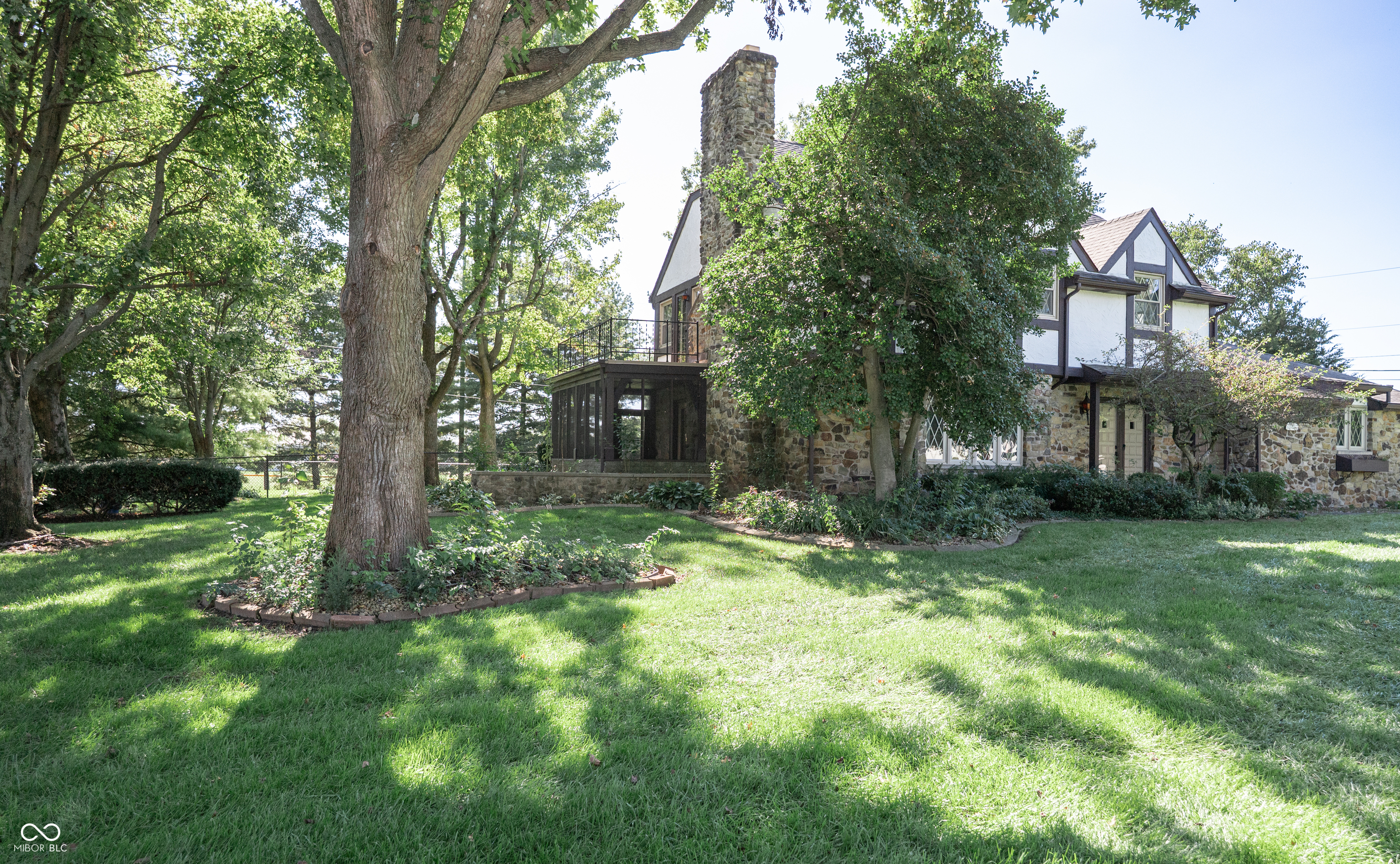 528 Robin Hood Drive