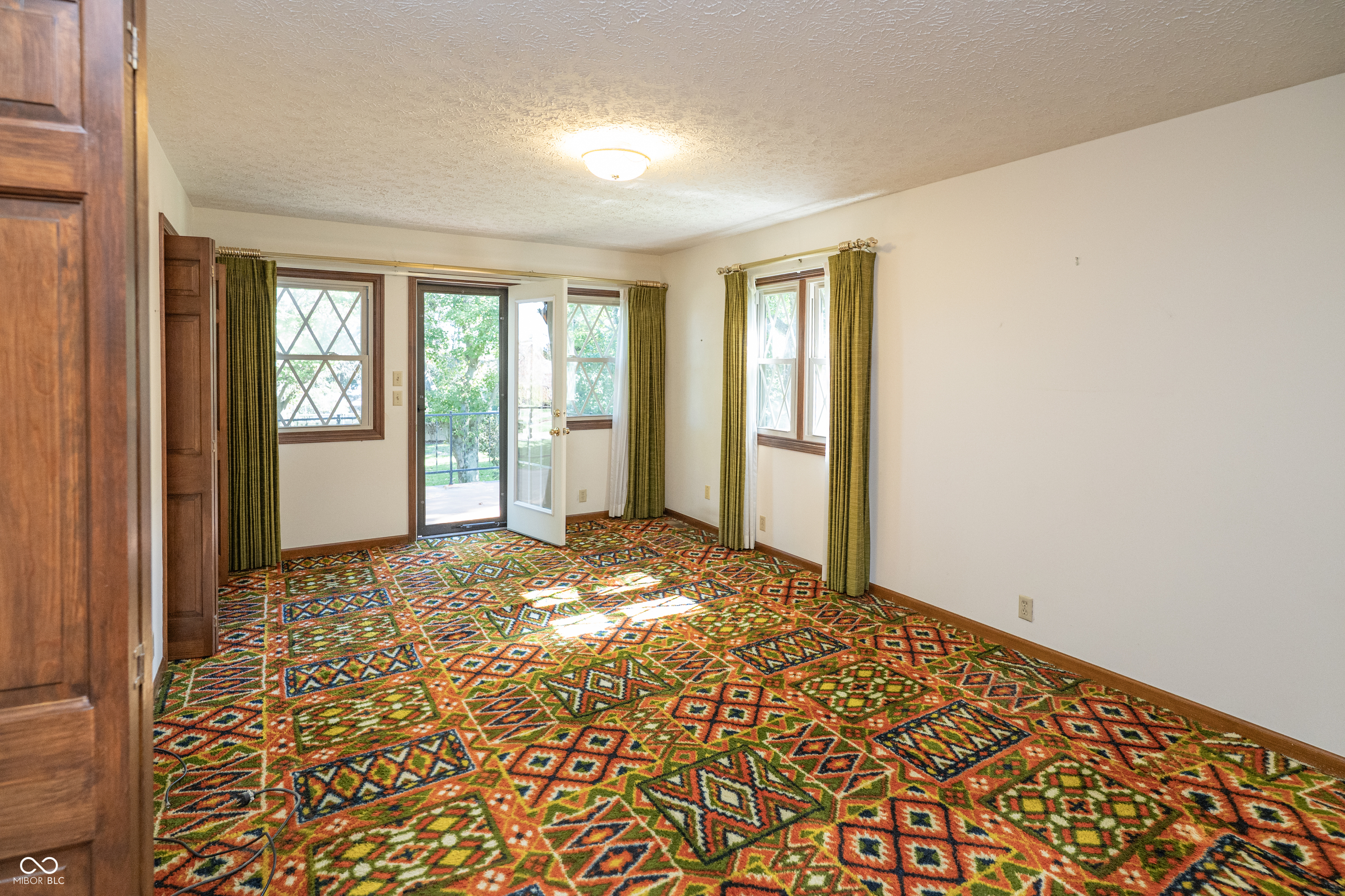 528 Robin Hood Drive