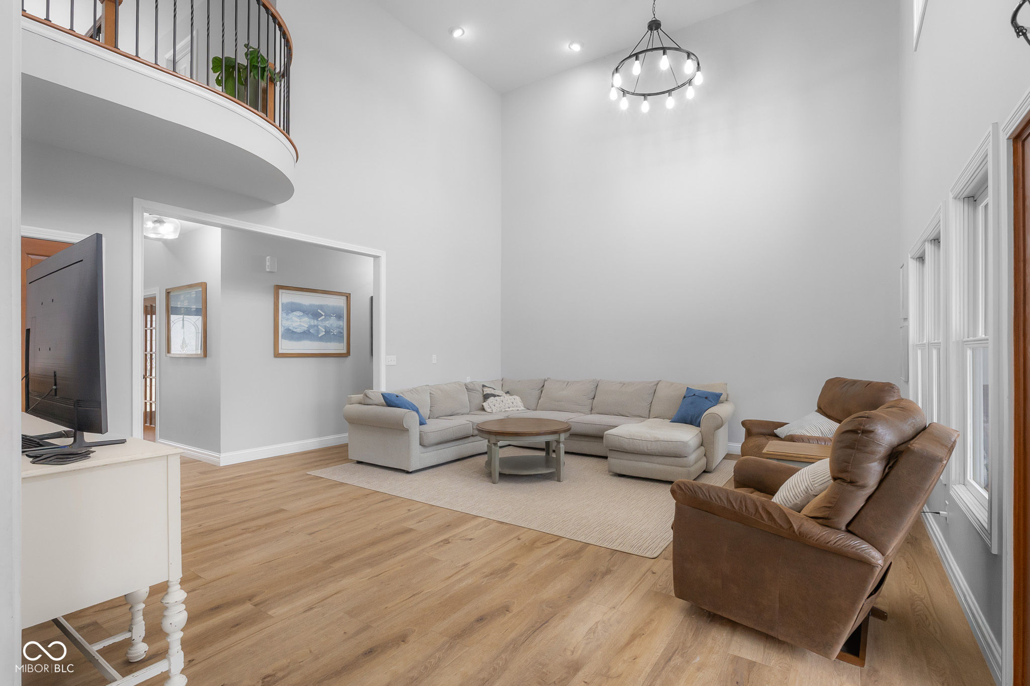 537 N County Road 250 E