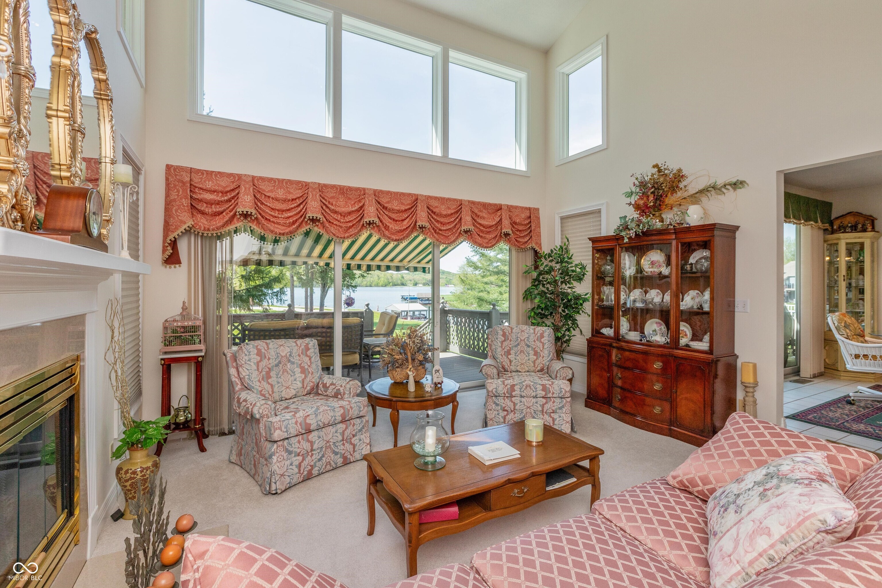 889 E North Shore Drive