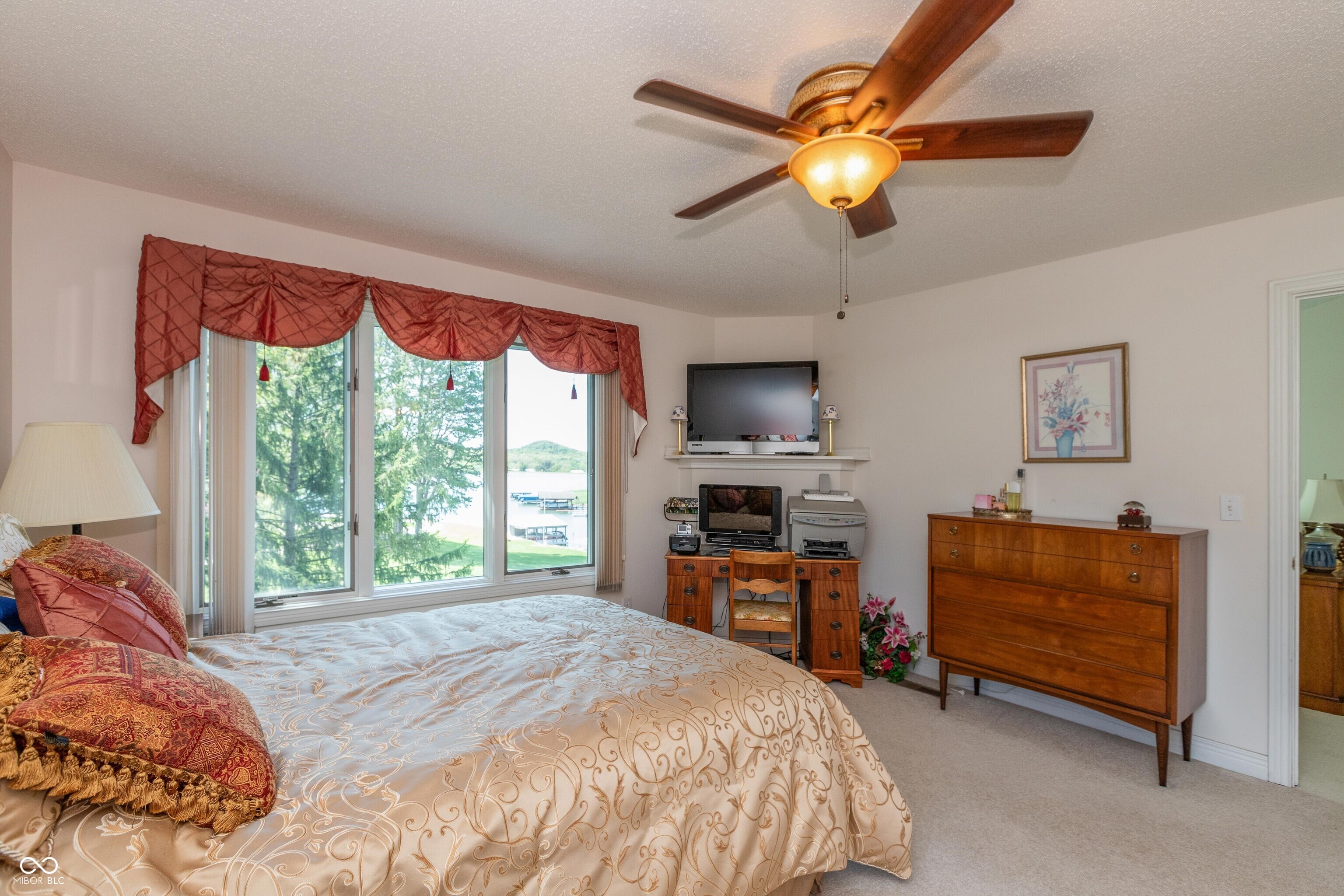 889 E North Shore Drive