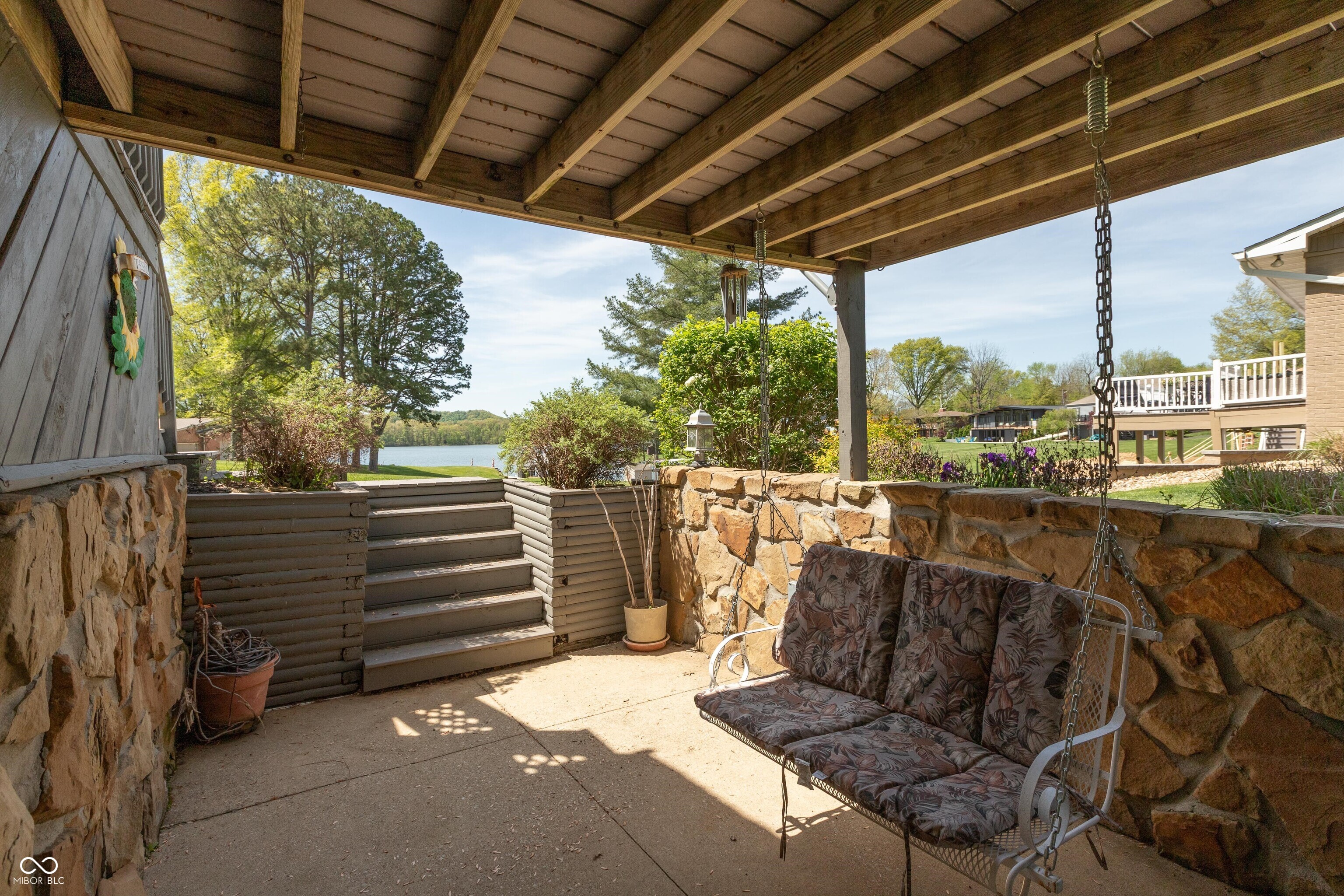 889 E North Shore Drive