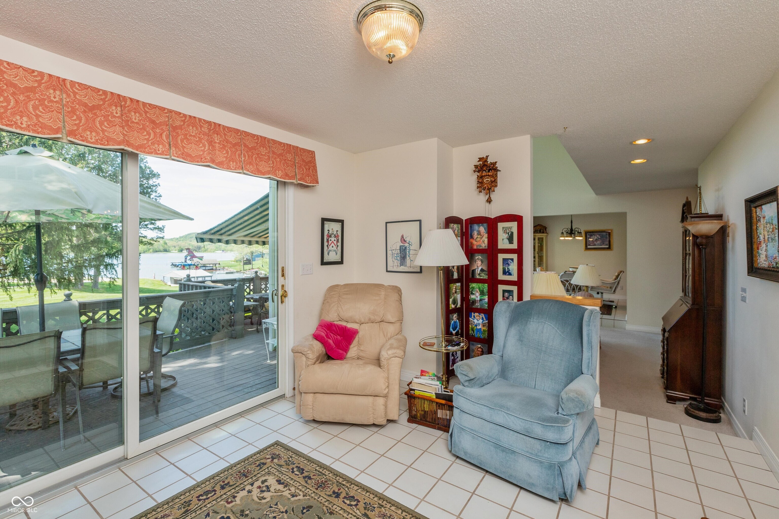 889 E North Shore Drive