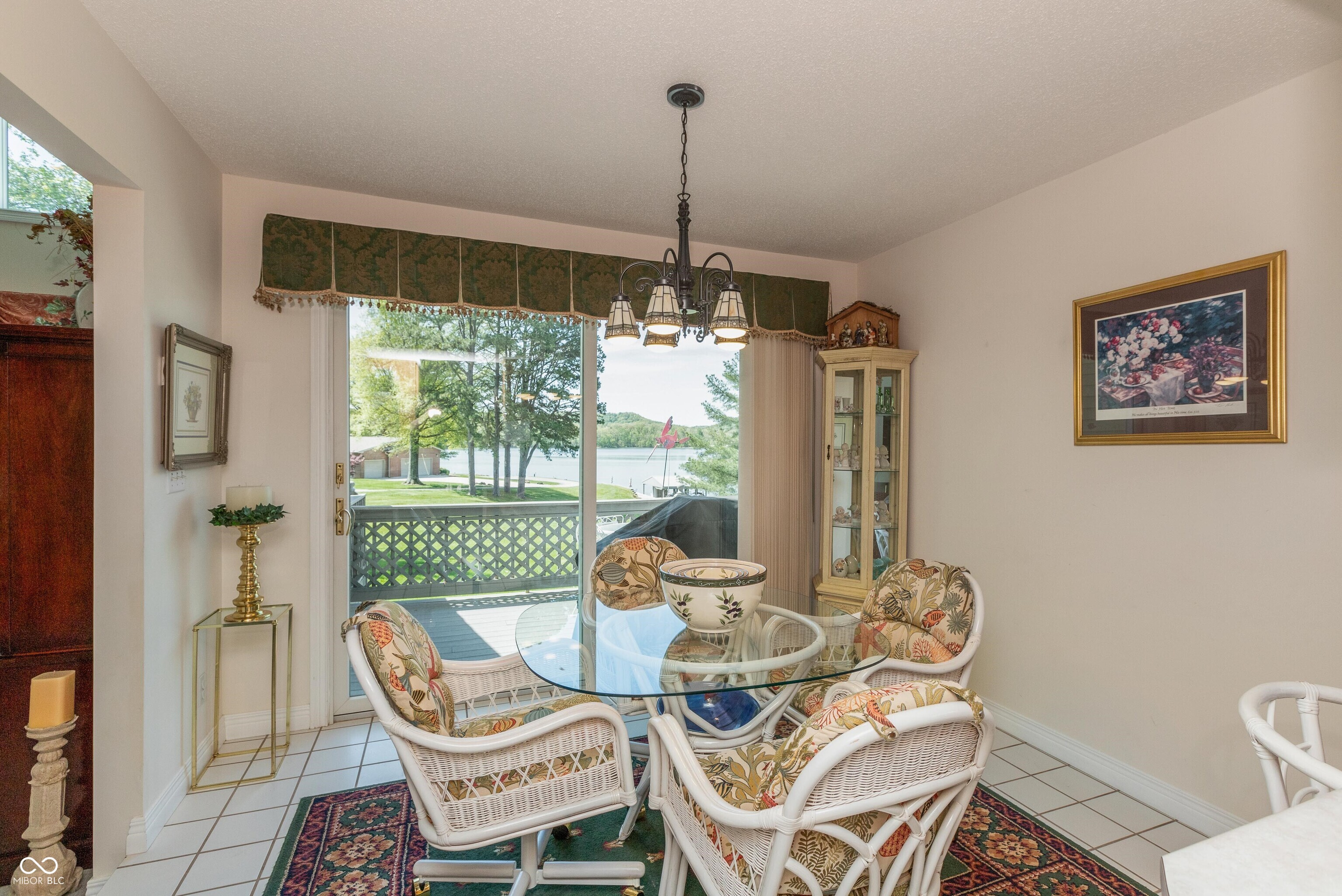 889 E North Shore Drive
