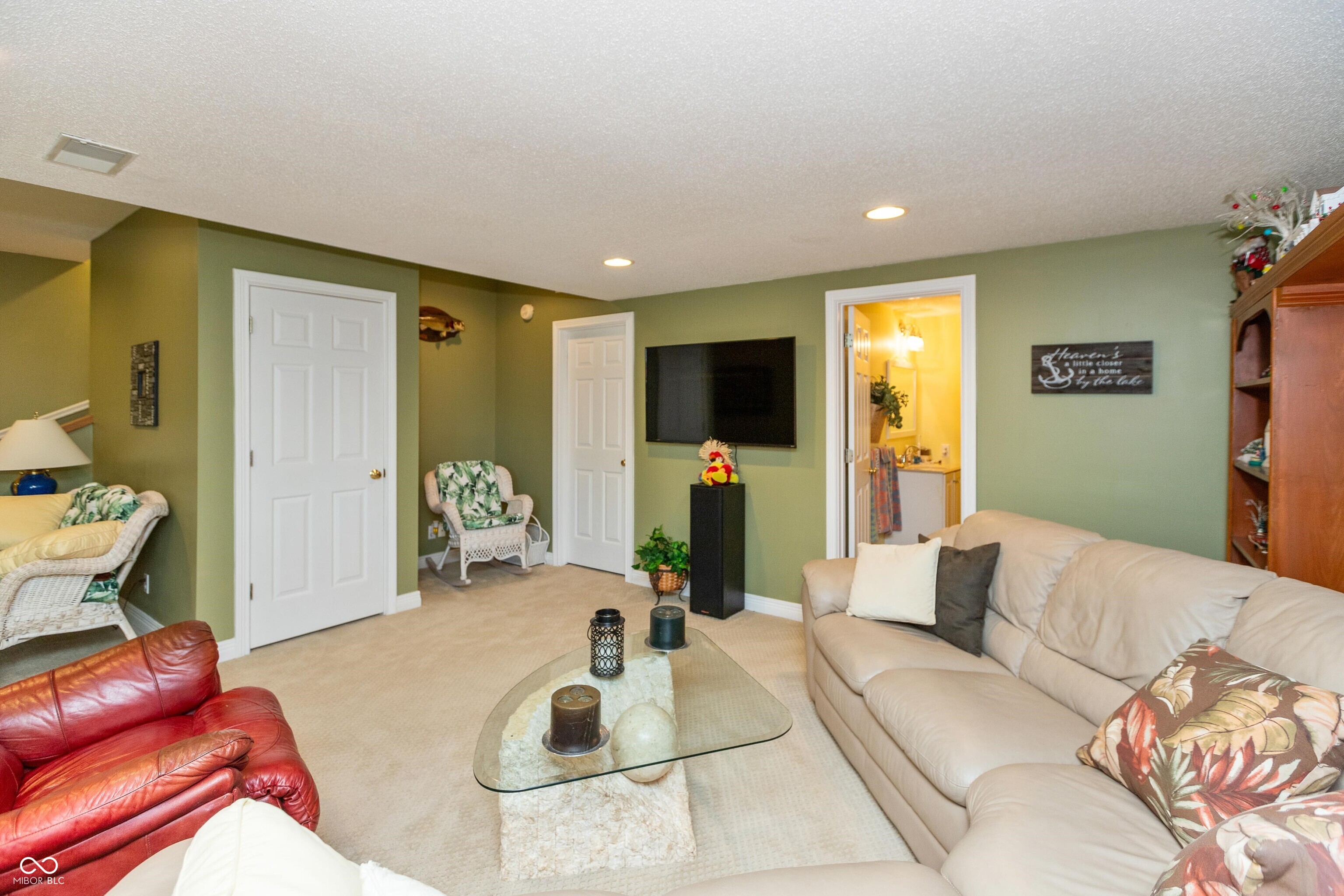 889 E North Shore Drive