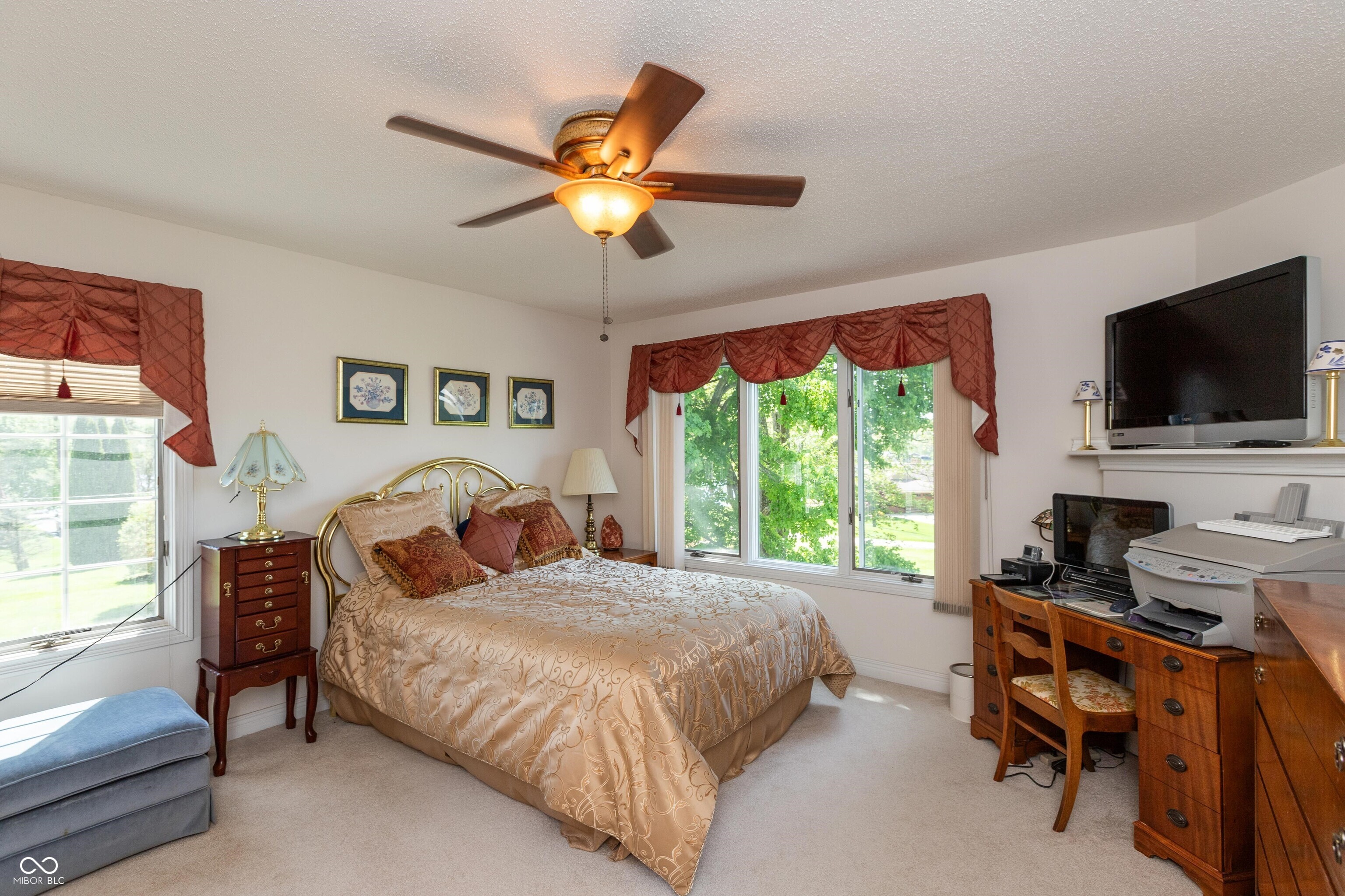 889 E North Shore Drive