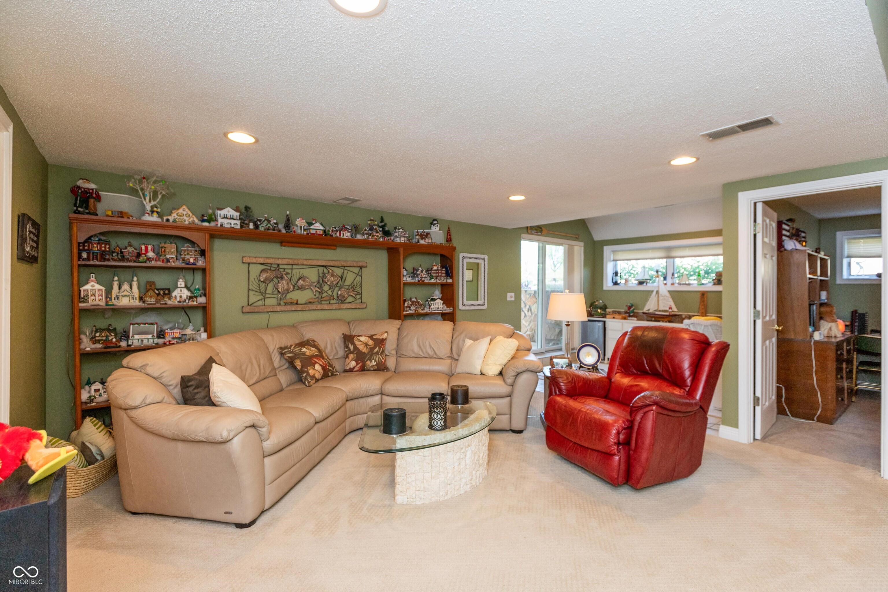 889 E North Shore Drive