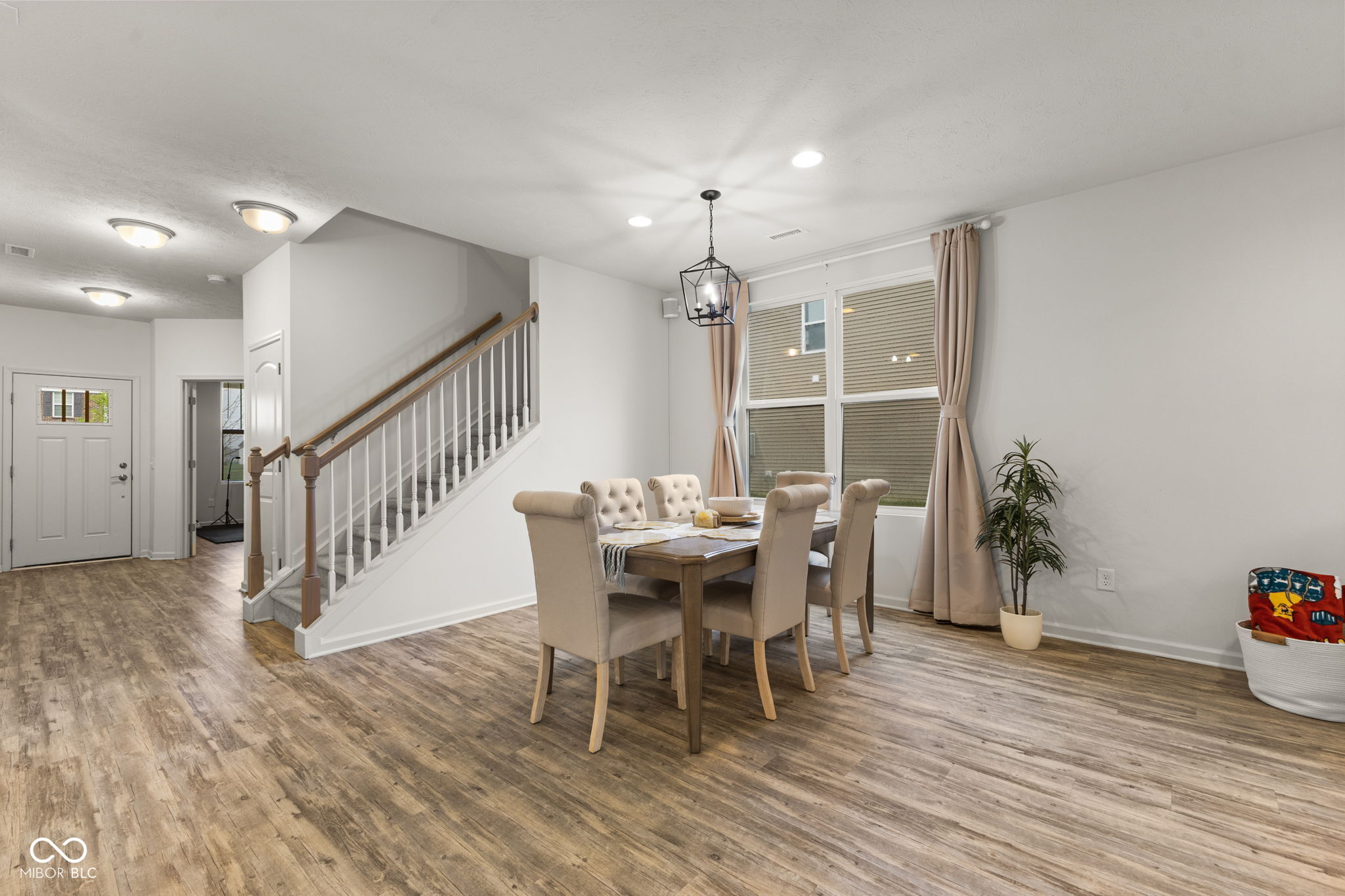 1398 Sarah Way
