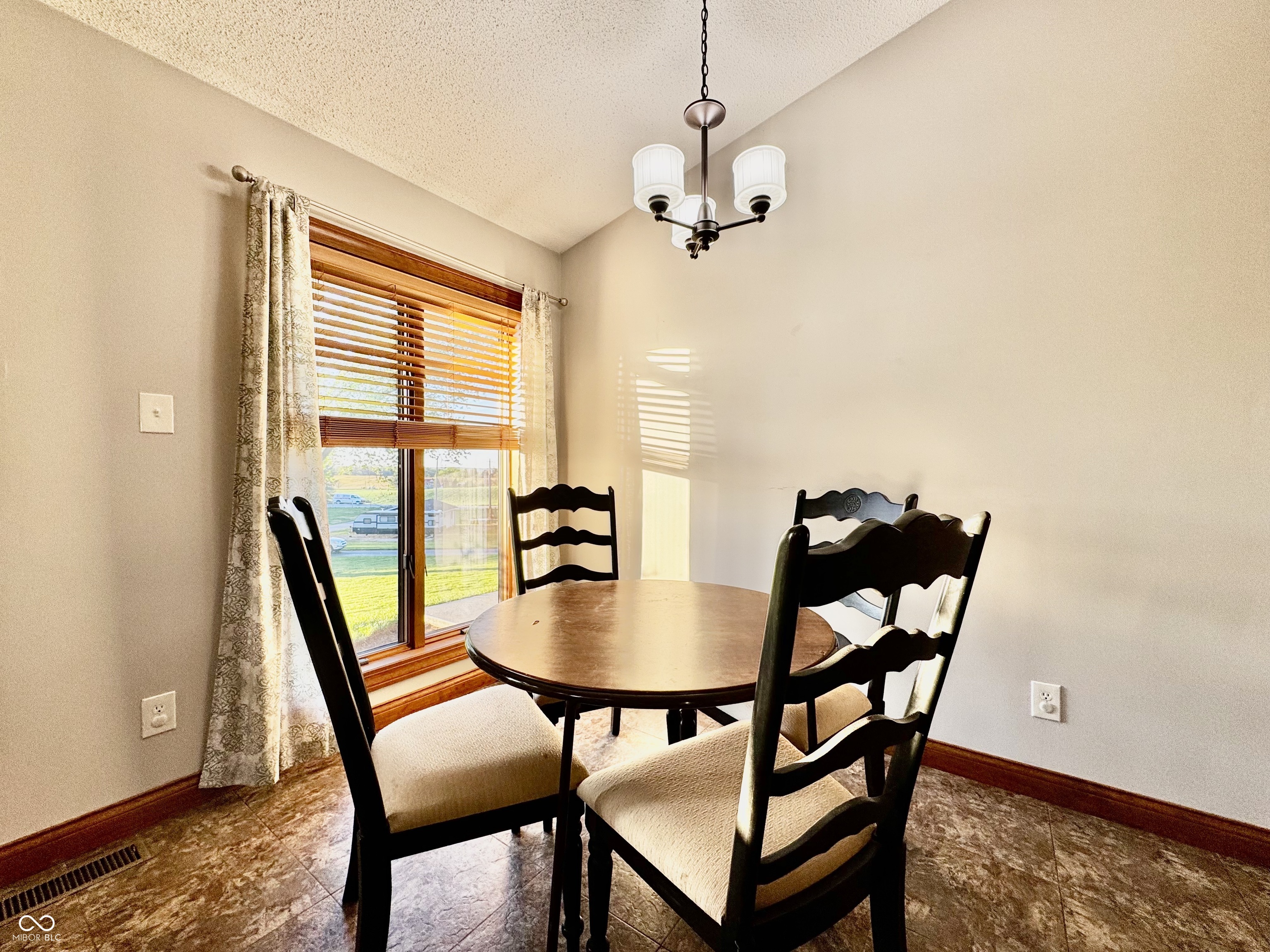 1531 S County Road 150 W