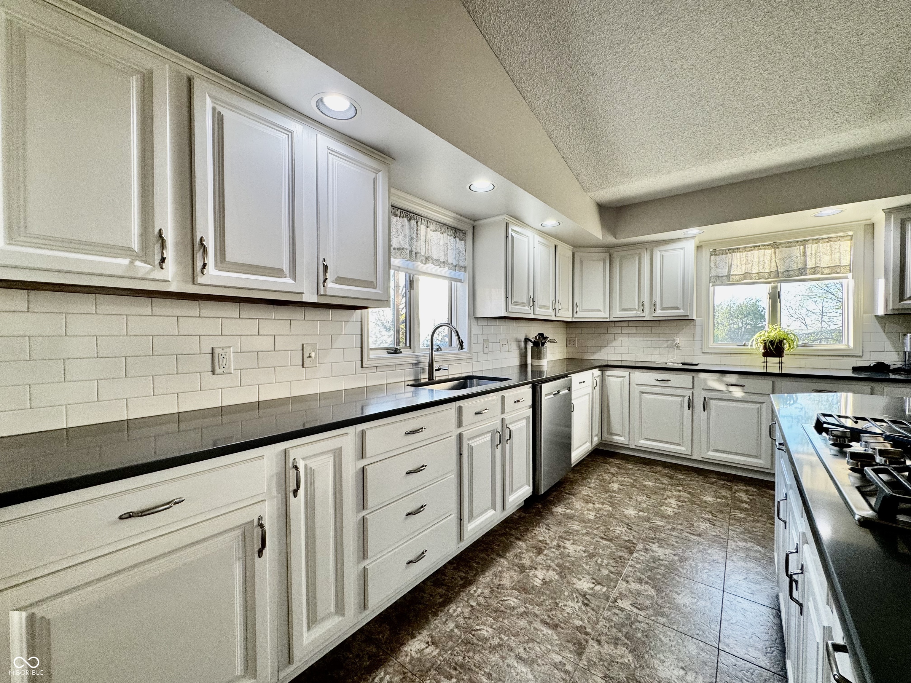 1531 S County Road 150 W