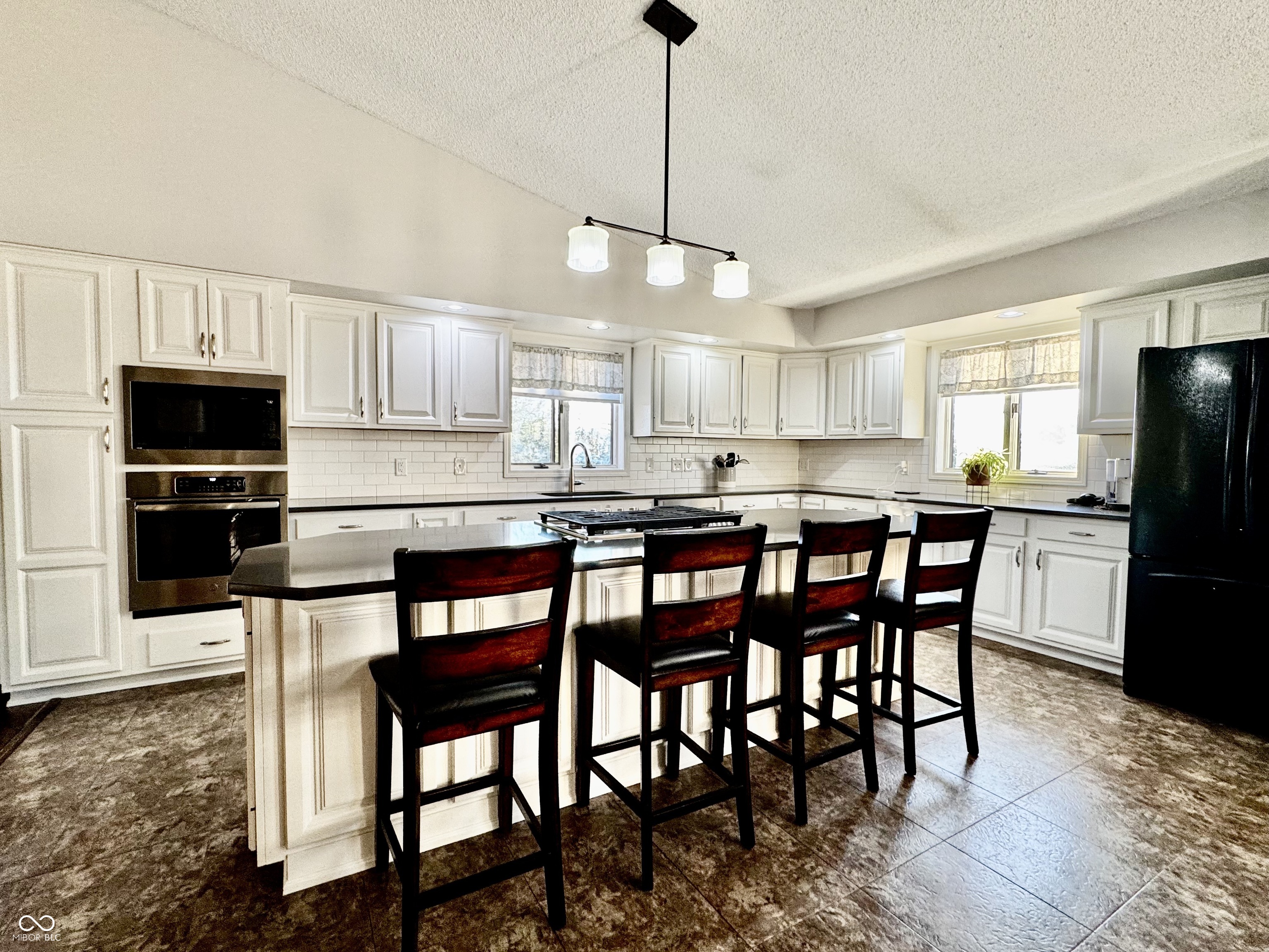 1531 S County Road 150 W