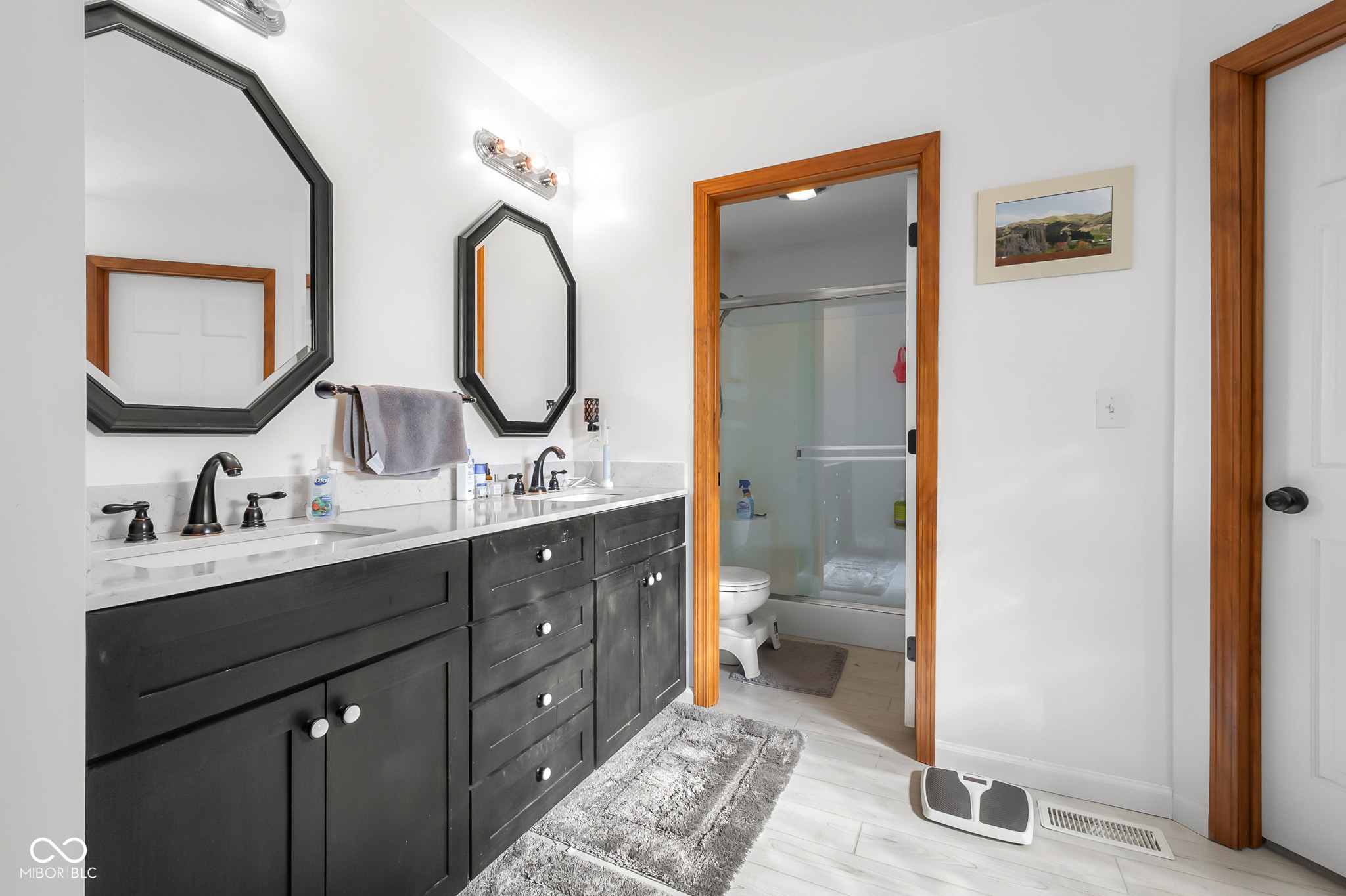 2093 Iroquois Trail