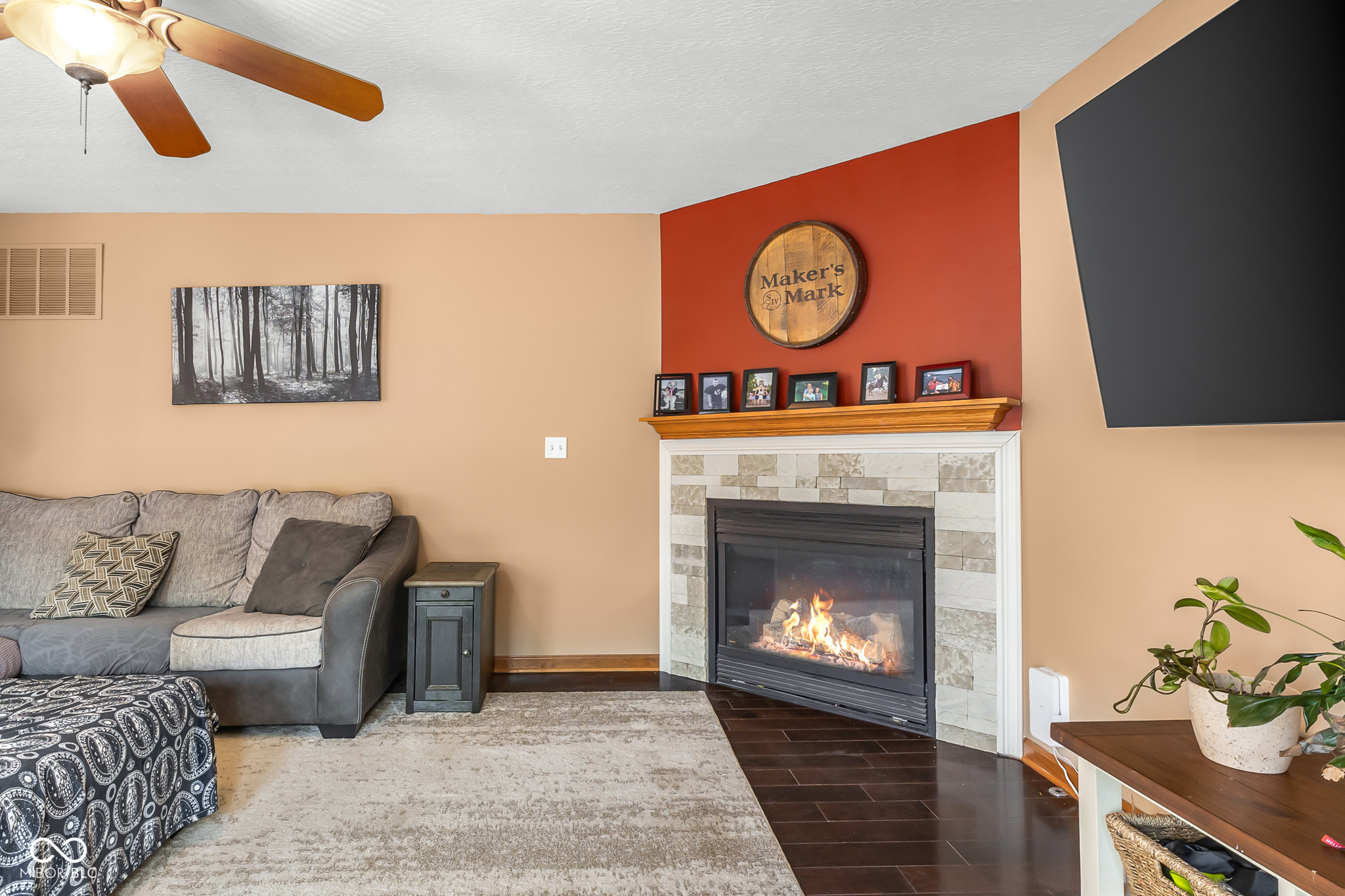 2093 Iroquois Trail