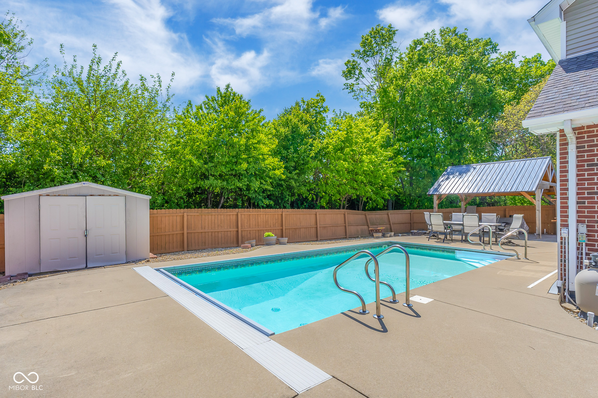 2093 Iroquois Trail