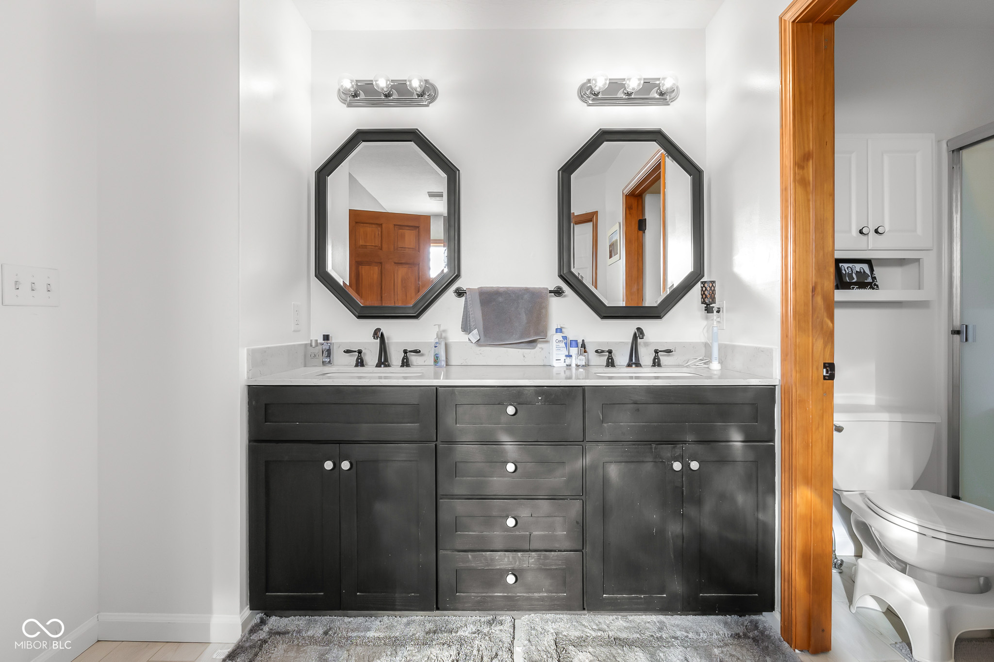 2093 Iroquois Trail