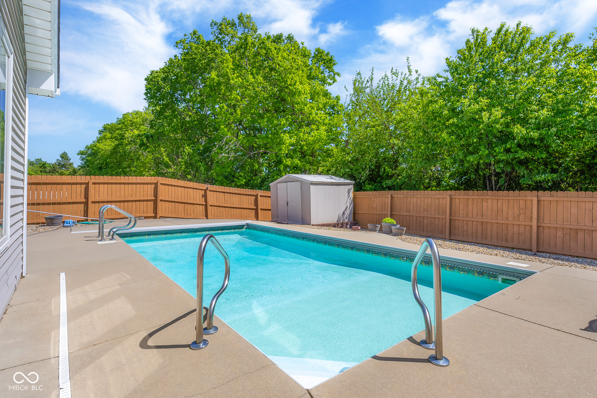 2093 Iroquois Trail