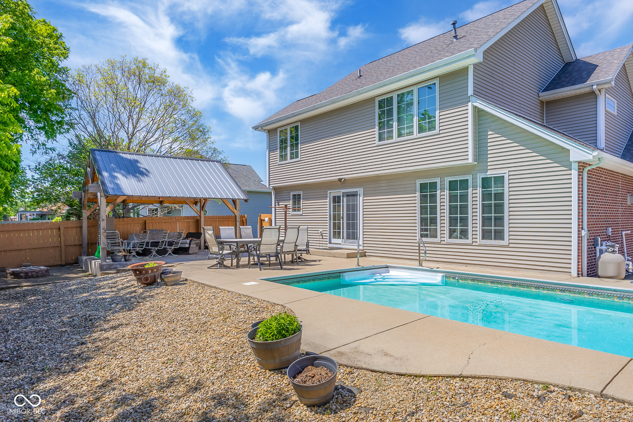 2093 Iroquois Trail