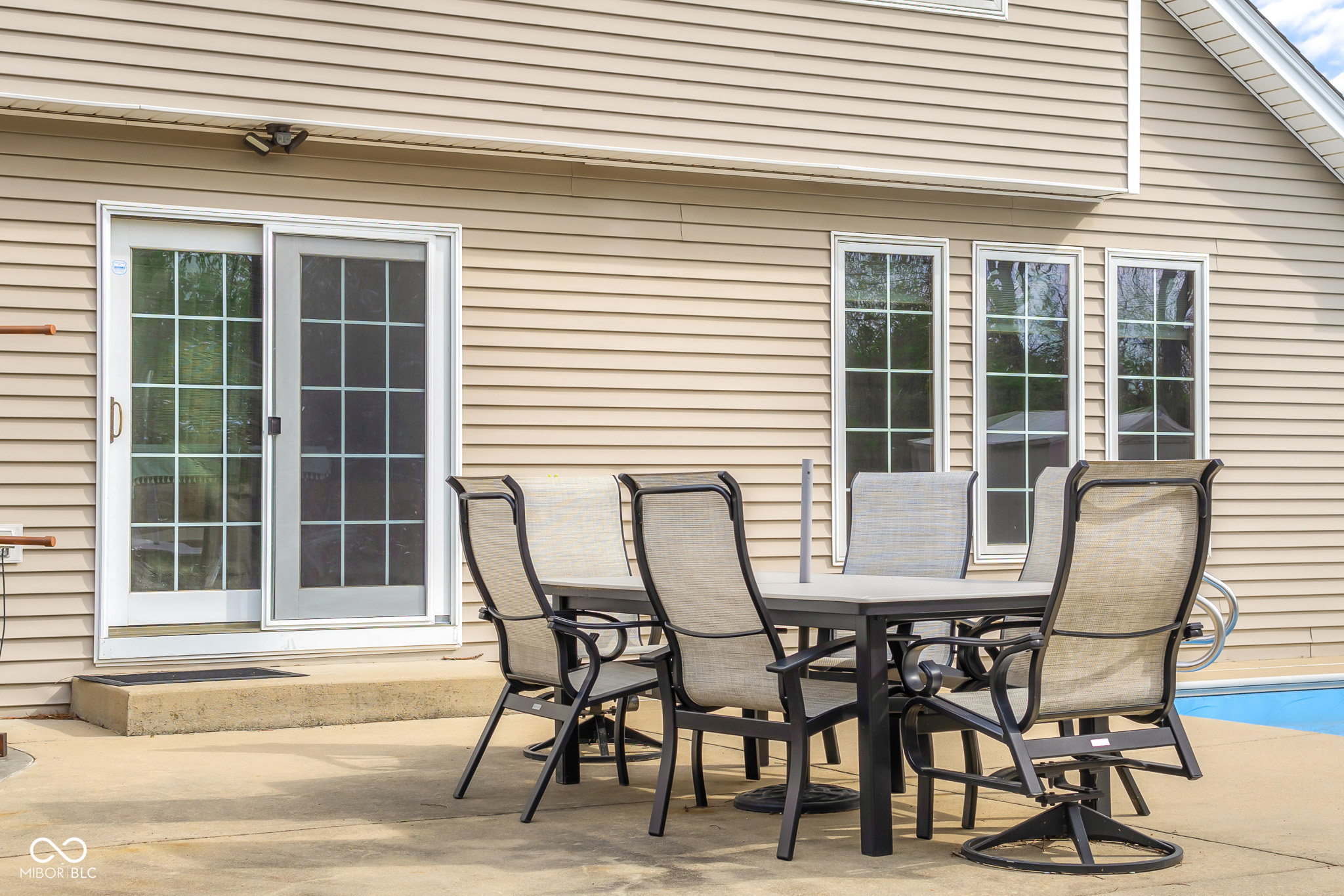 2093 Iroquois Trail