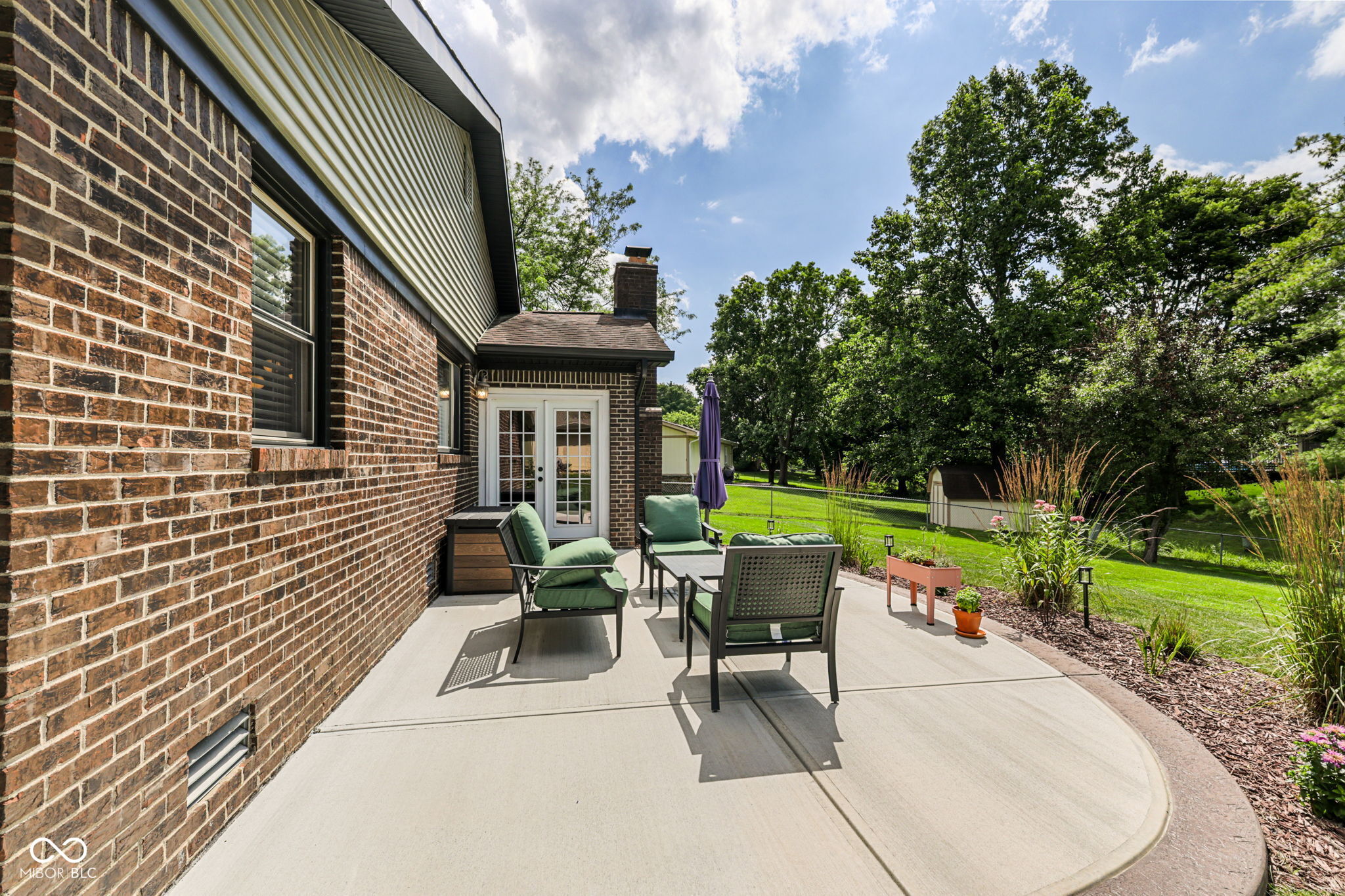 5202 Flintstone Drive