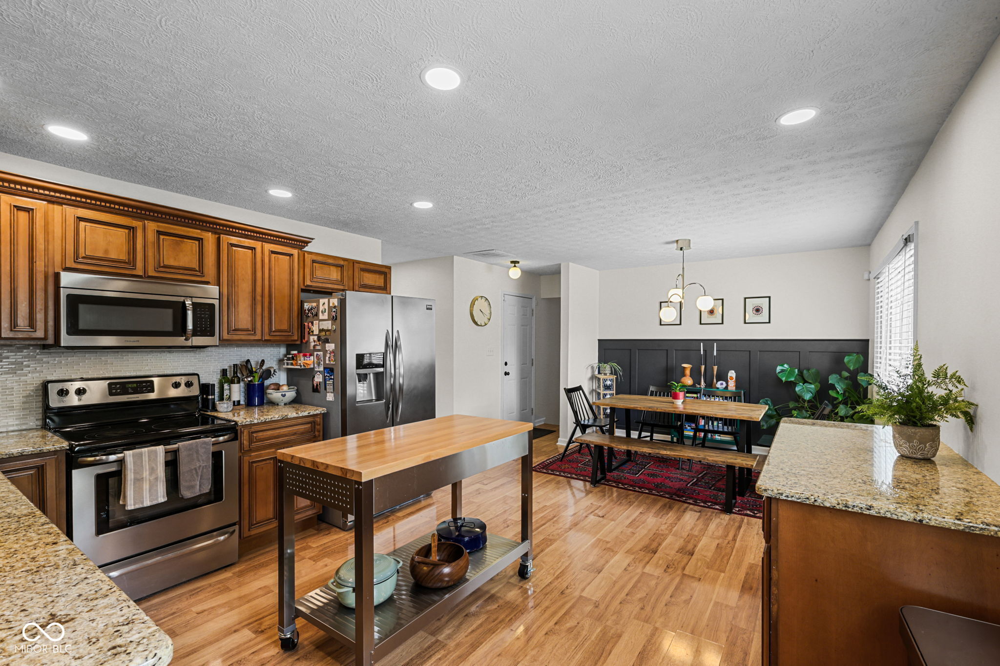 5202 Flintstone Drive