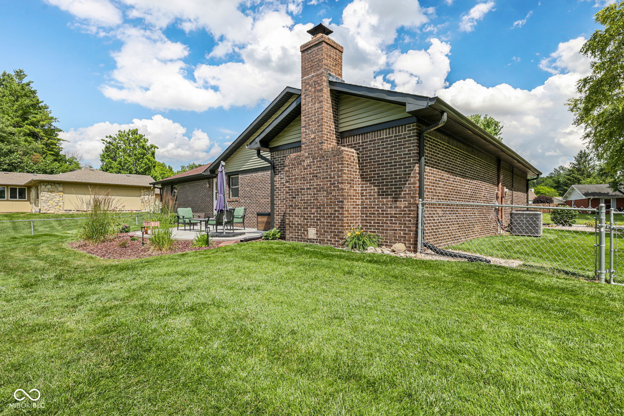 5202 Flintstone Drive