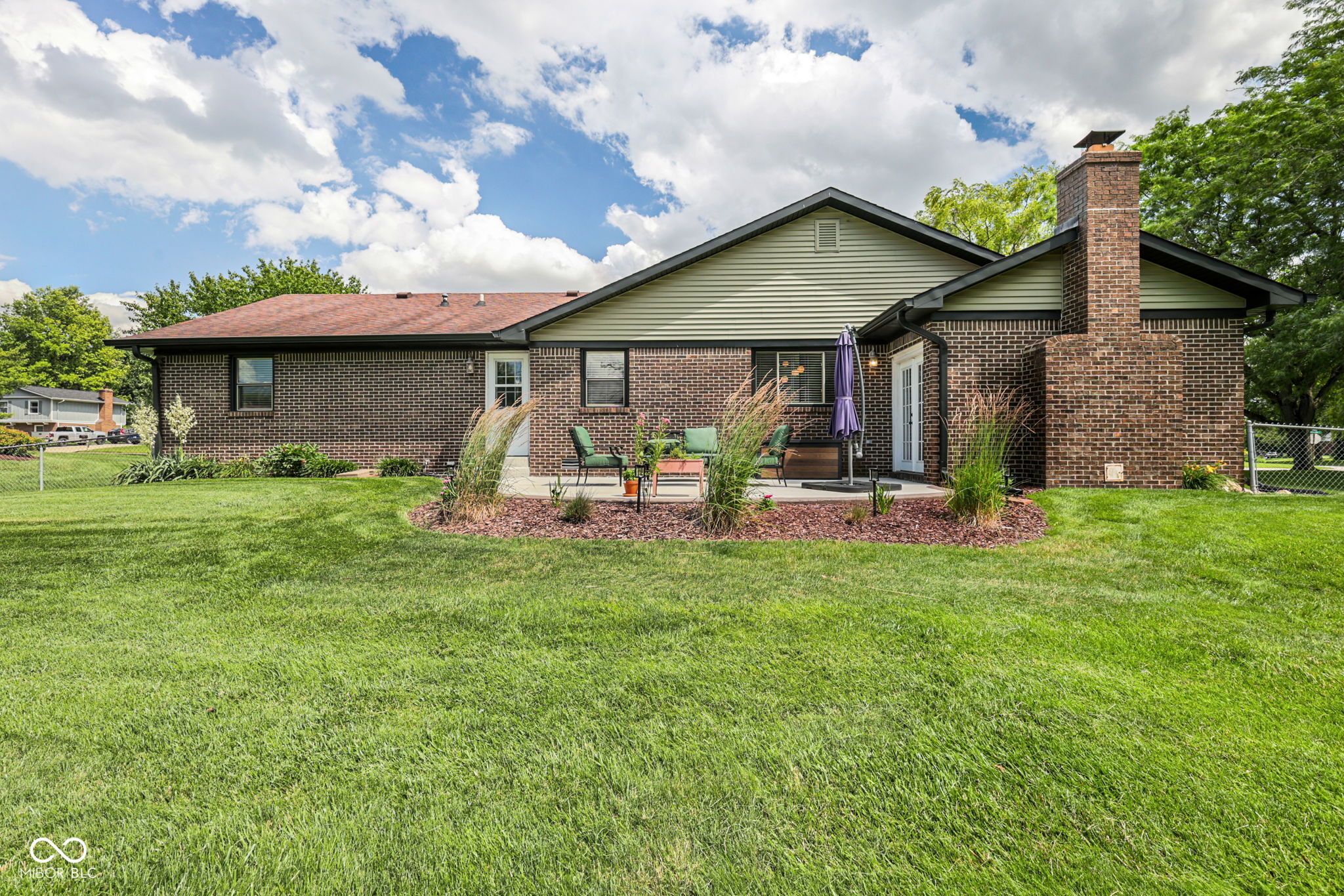 5202 Flintstone Drive