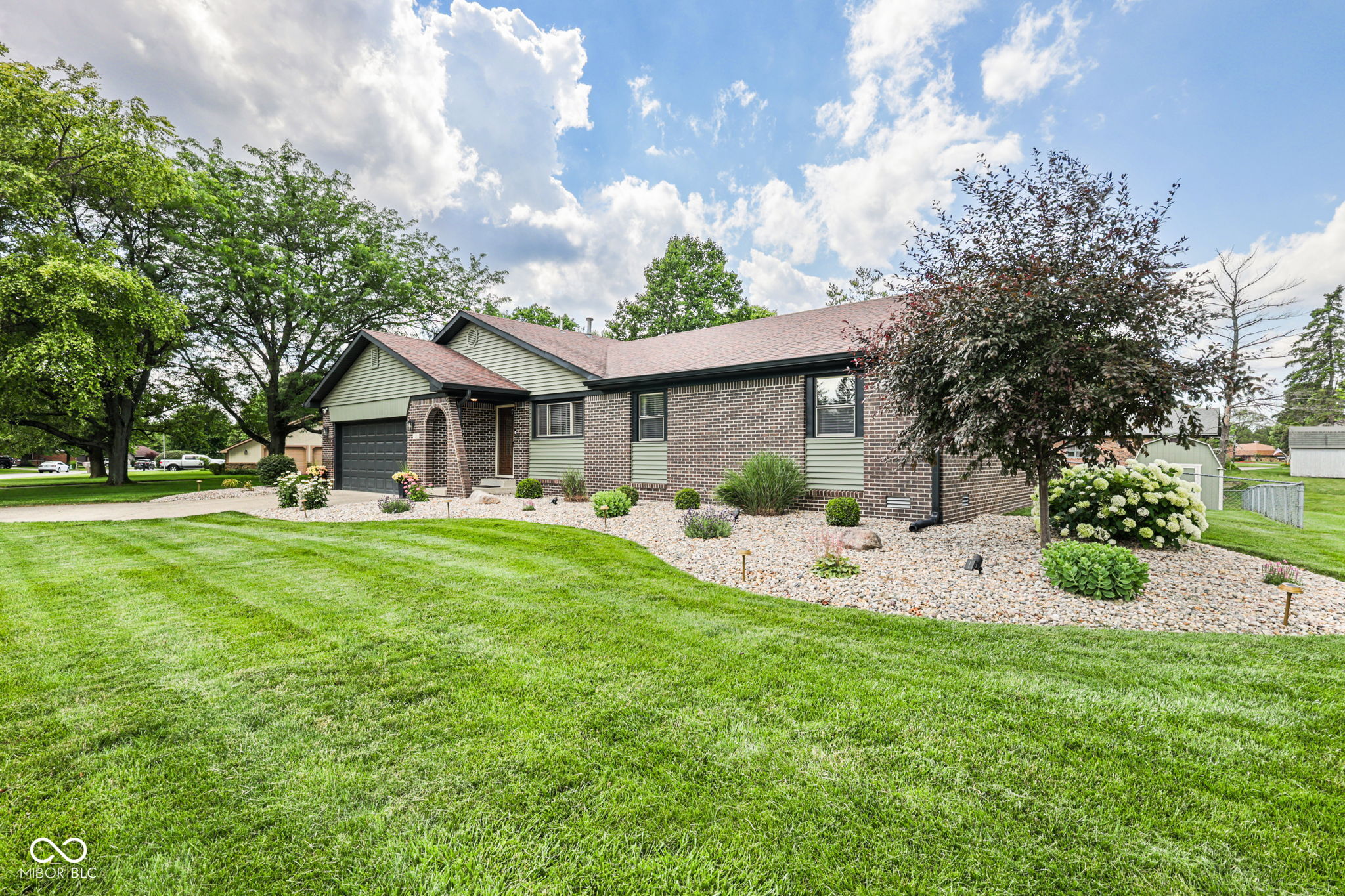 5202 Flintstone Drive