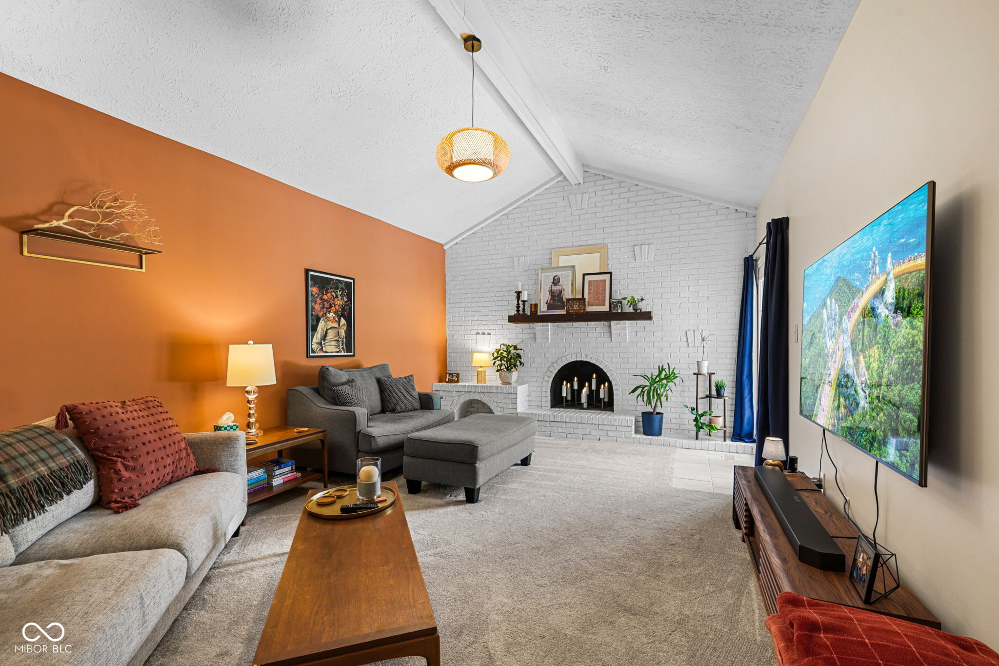 5202 Flintstone Drive