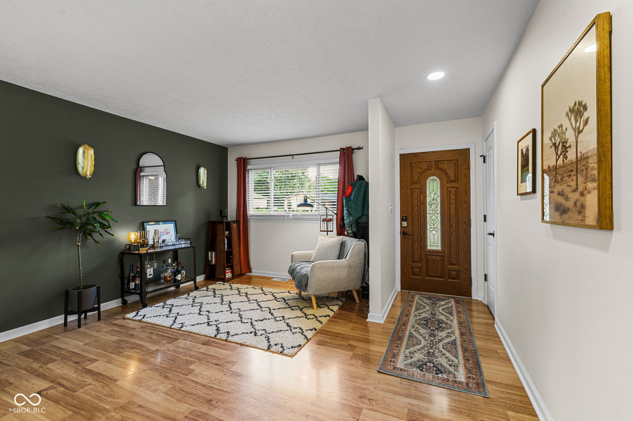 5202 Flintstone Drive