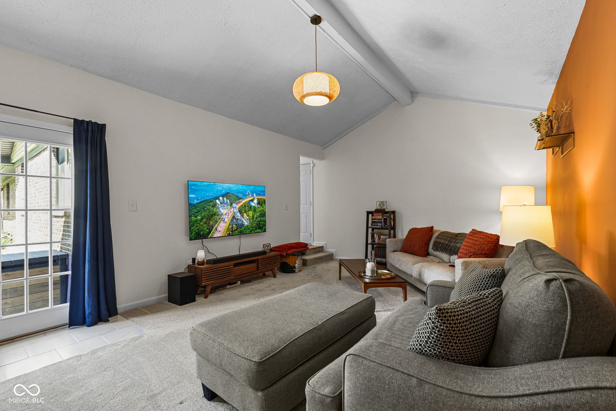 5202 Flintstone Drive