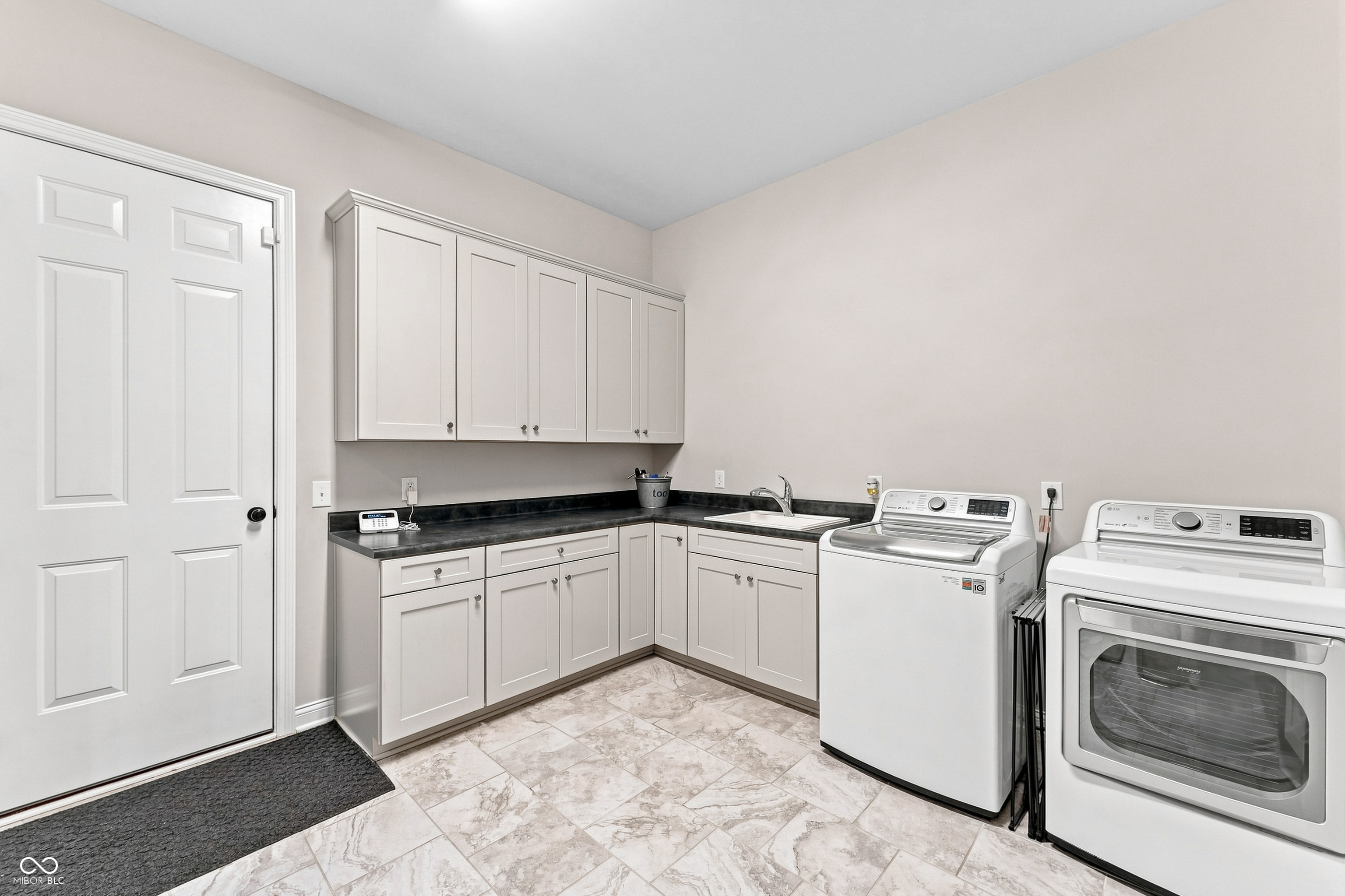 5059 Oak Ridge Trail