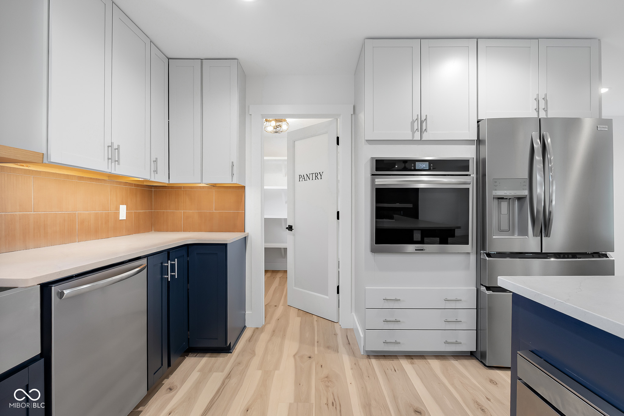 9070 W 450 S